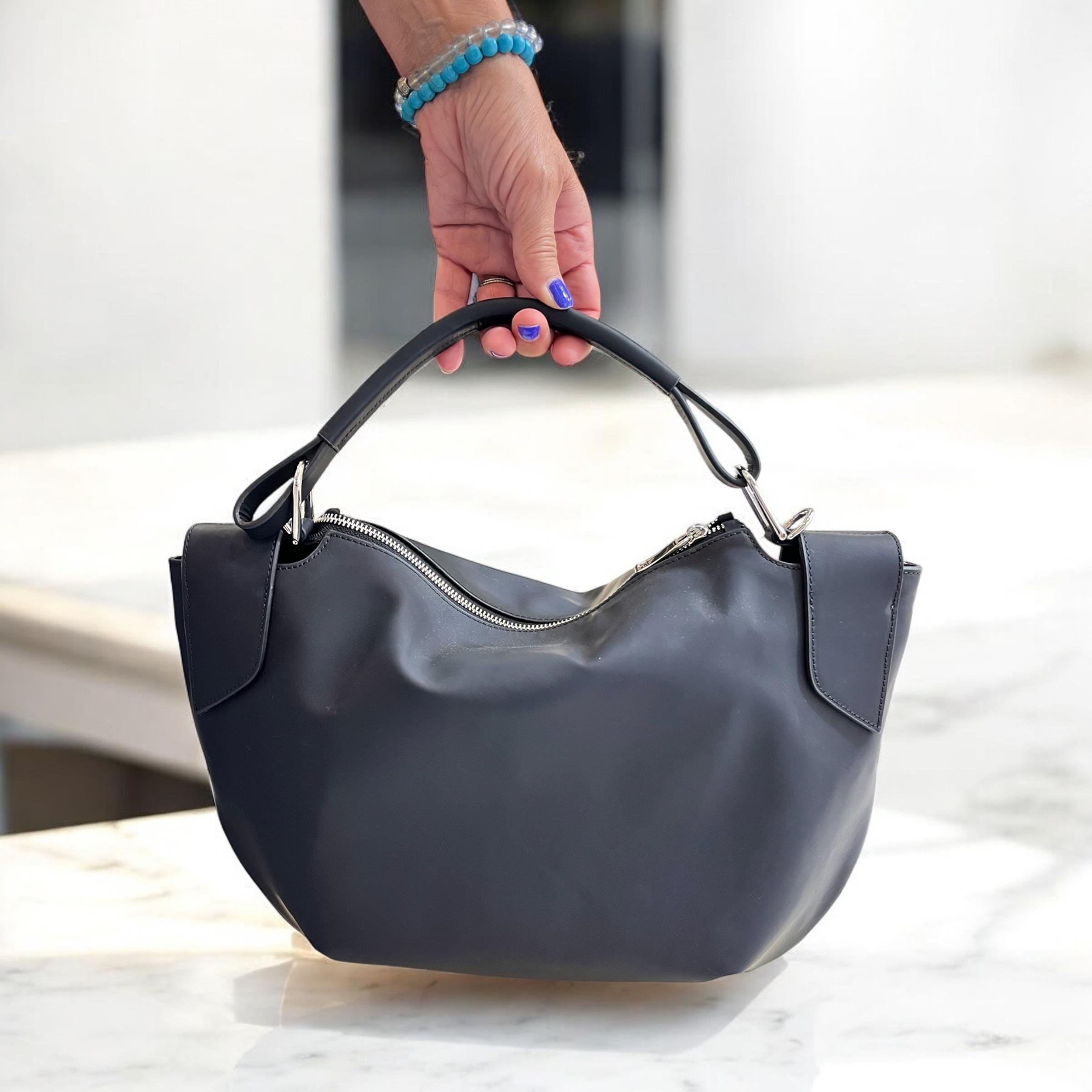 Mat Siyah Hakiki Deri Çiçek Motifli El Yapımı Omuz ve El Çantası