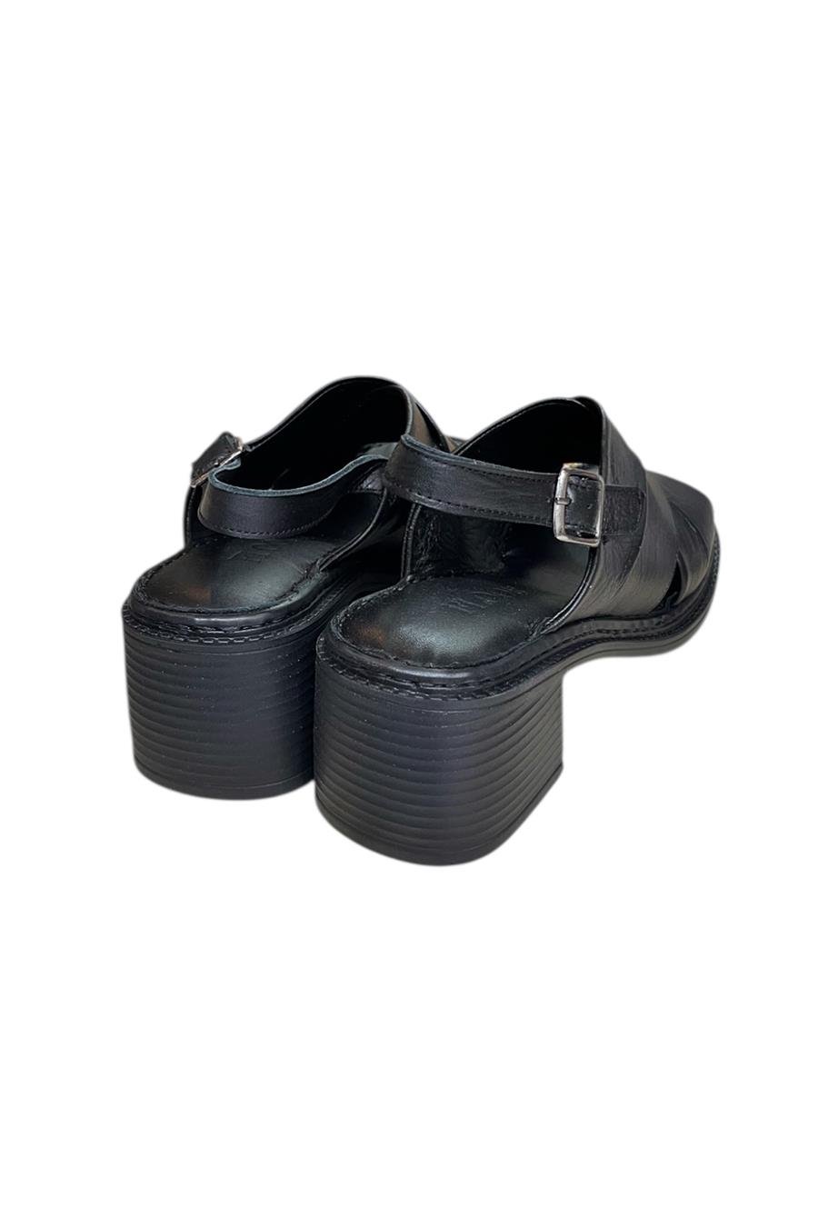 Siyah Hakiki Deri Çapraz Bantlı Puf Taban Topuklu Sandalet 