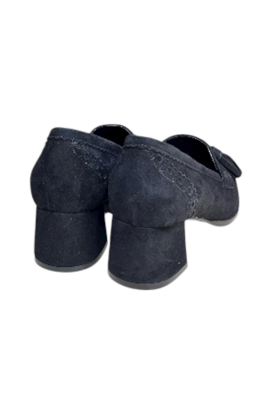 Siyah Hakiki Deri Süet Püskül Detay Topuklu Ayakkabı