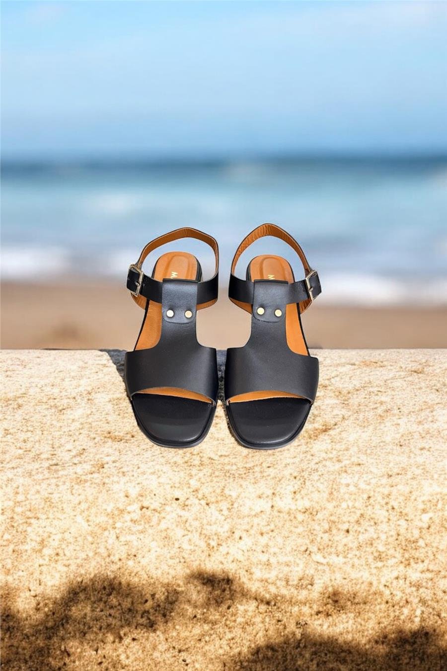 Siyah Hakiki Deri Tek Bant Bilekten Bağlı Bodrum Tarzı Sandalet 