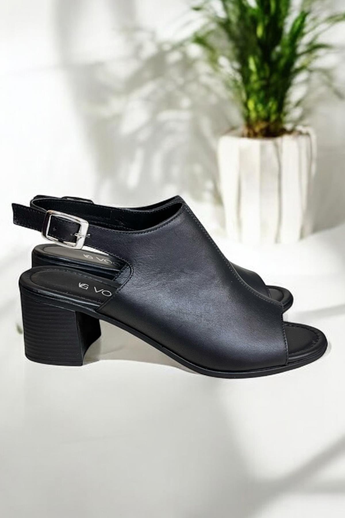 Siyah Hakiki Deri Tek Yüz  Comfort Taban Topuklu Sandalet