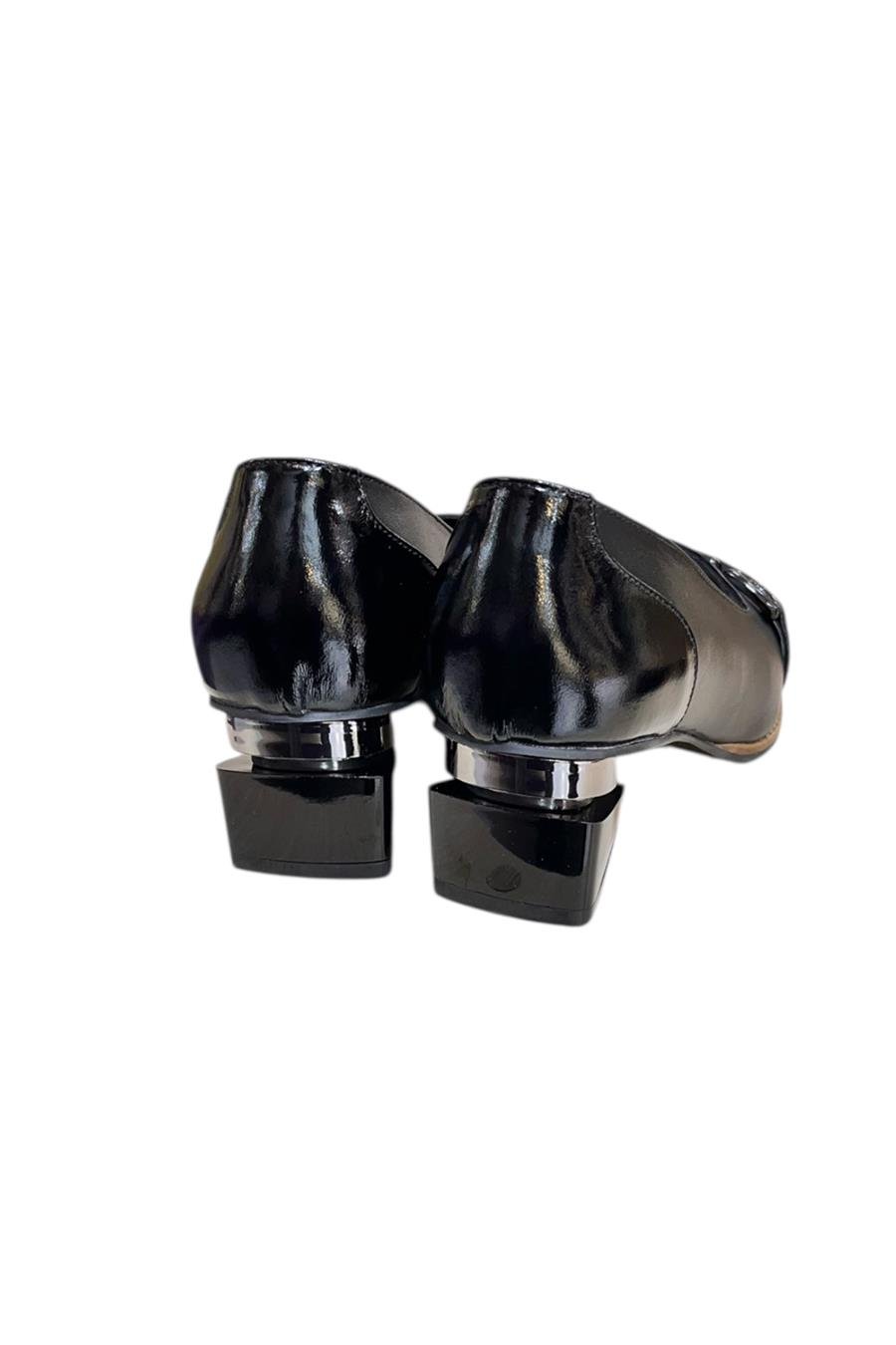 Siyah Hakiki Deri Toka Detay Ayakkabı