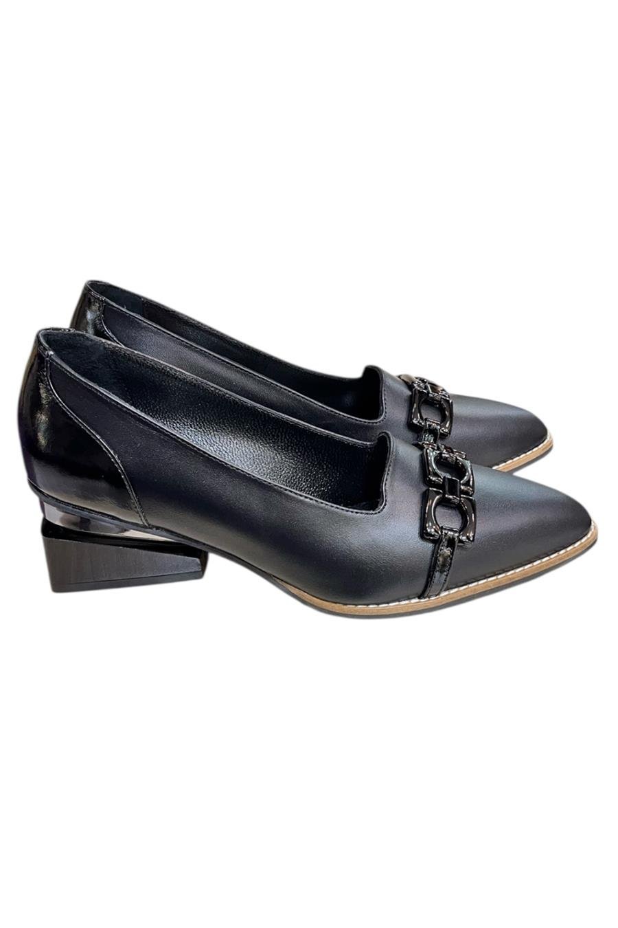 Siyah Hakiki Deri Toka Detay Ayakkabı