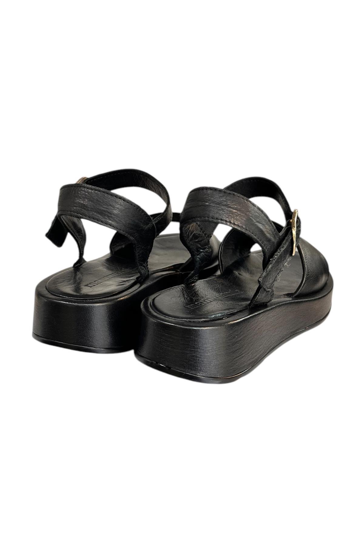 Siyah Hakiki Deri Yumuşak Taban Günlük Sandalet