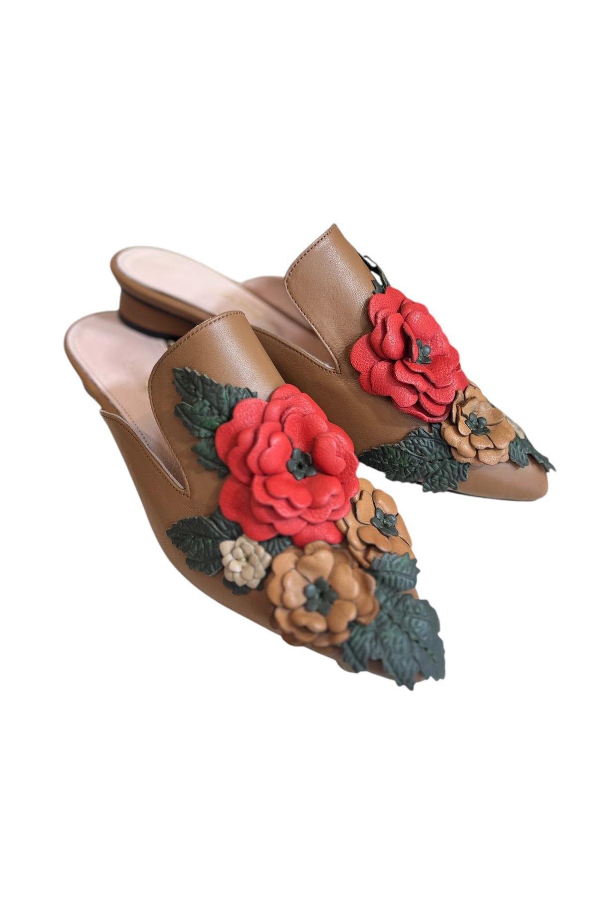 Taba Hakiki  Deri Çiçek Motifli El Yapımı Terlik 