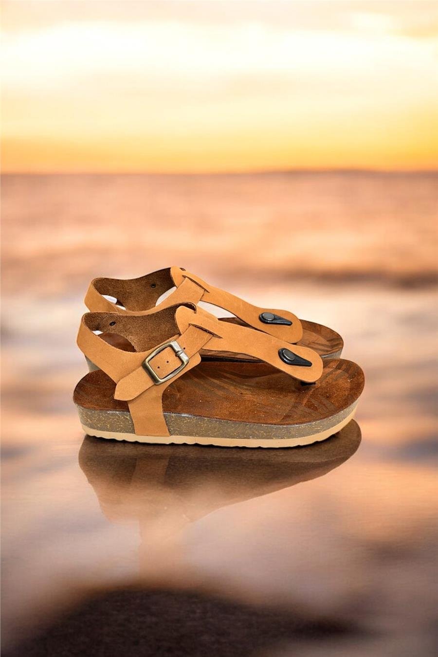 Taba Hakiki Deri Parmak Arası Mantar Taban Tokalı Sandalet 