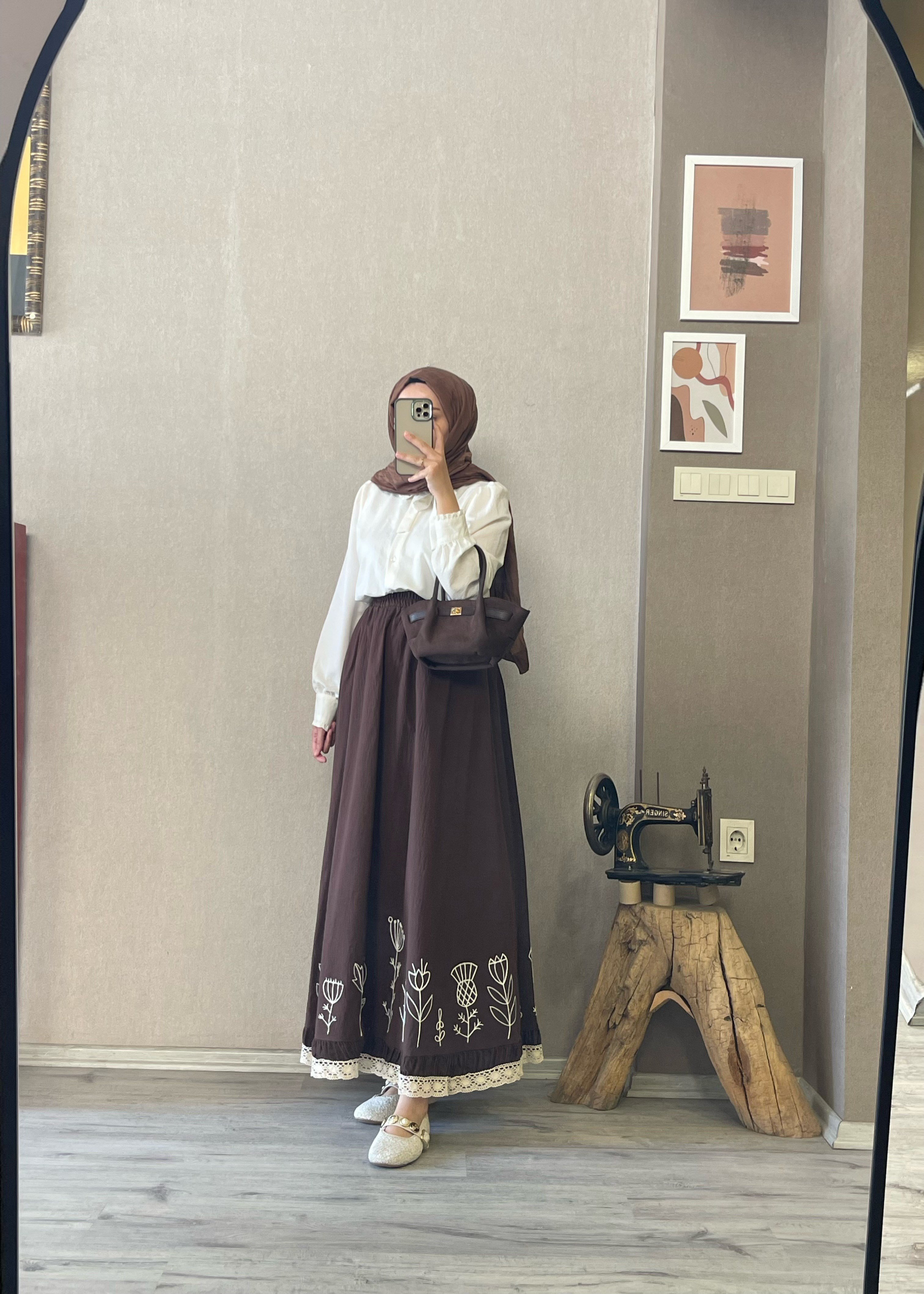 Altı nakış işlemeli kahve etek - 1111