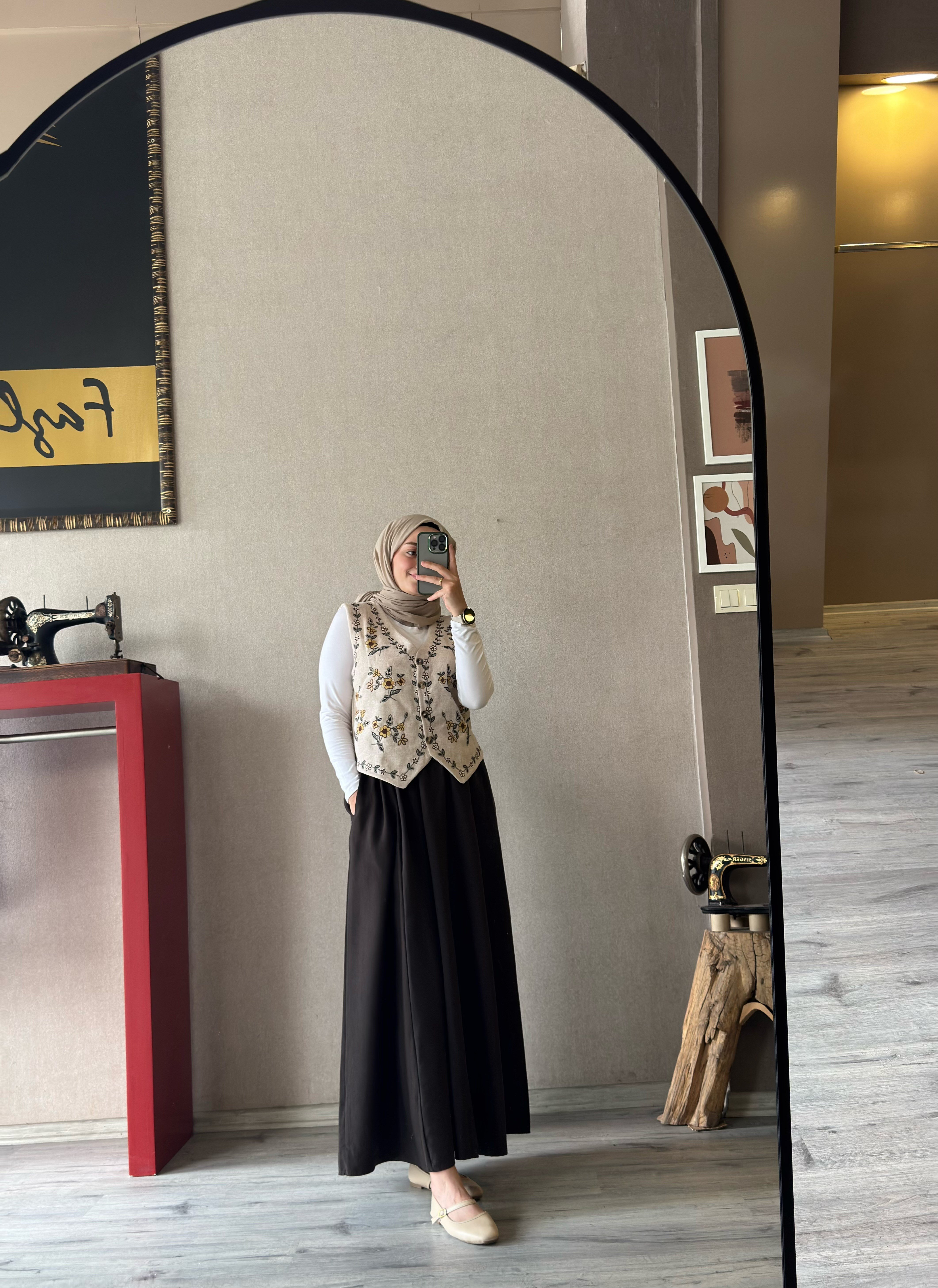 Çiçekli bej yelek - 1140