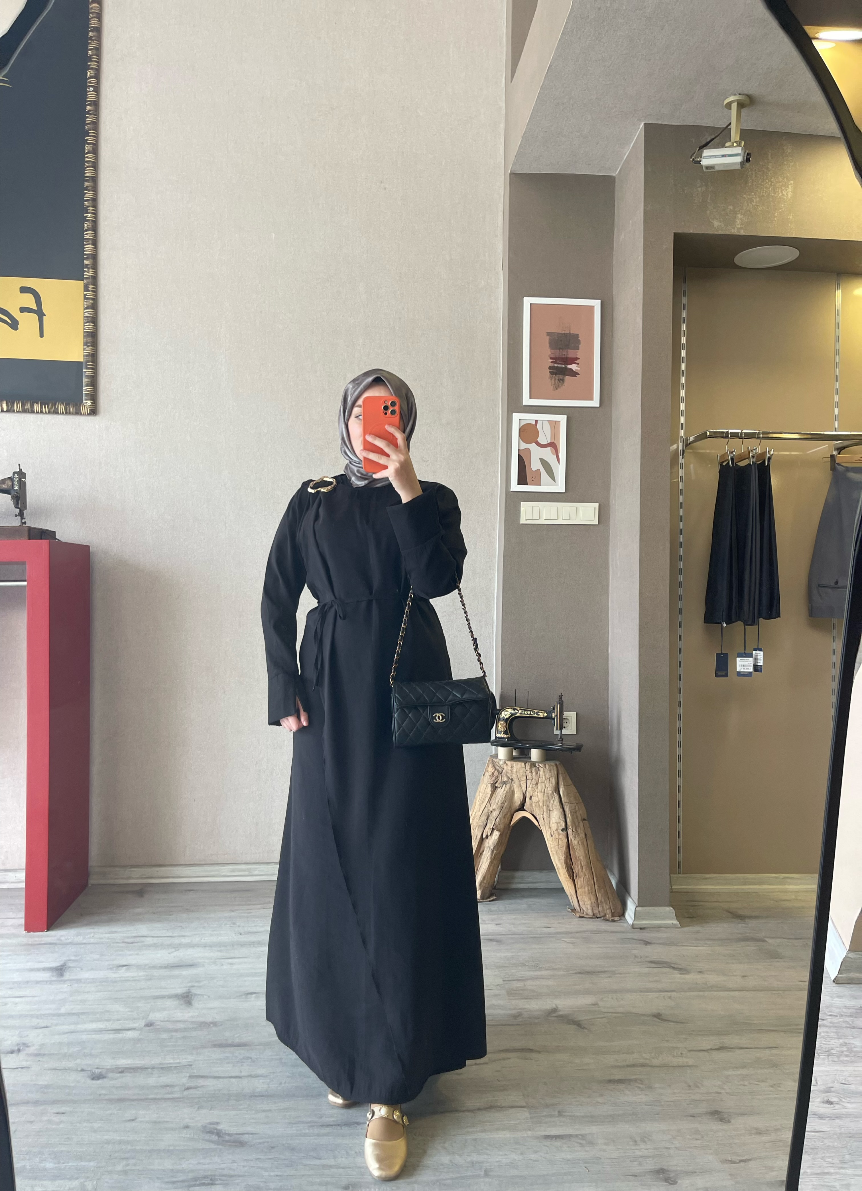 Siyah toka detaylı elbise - 1081