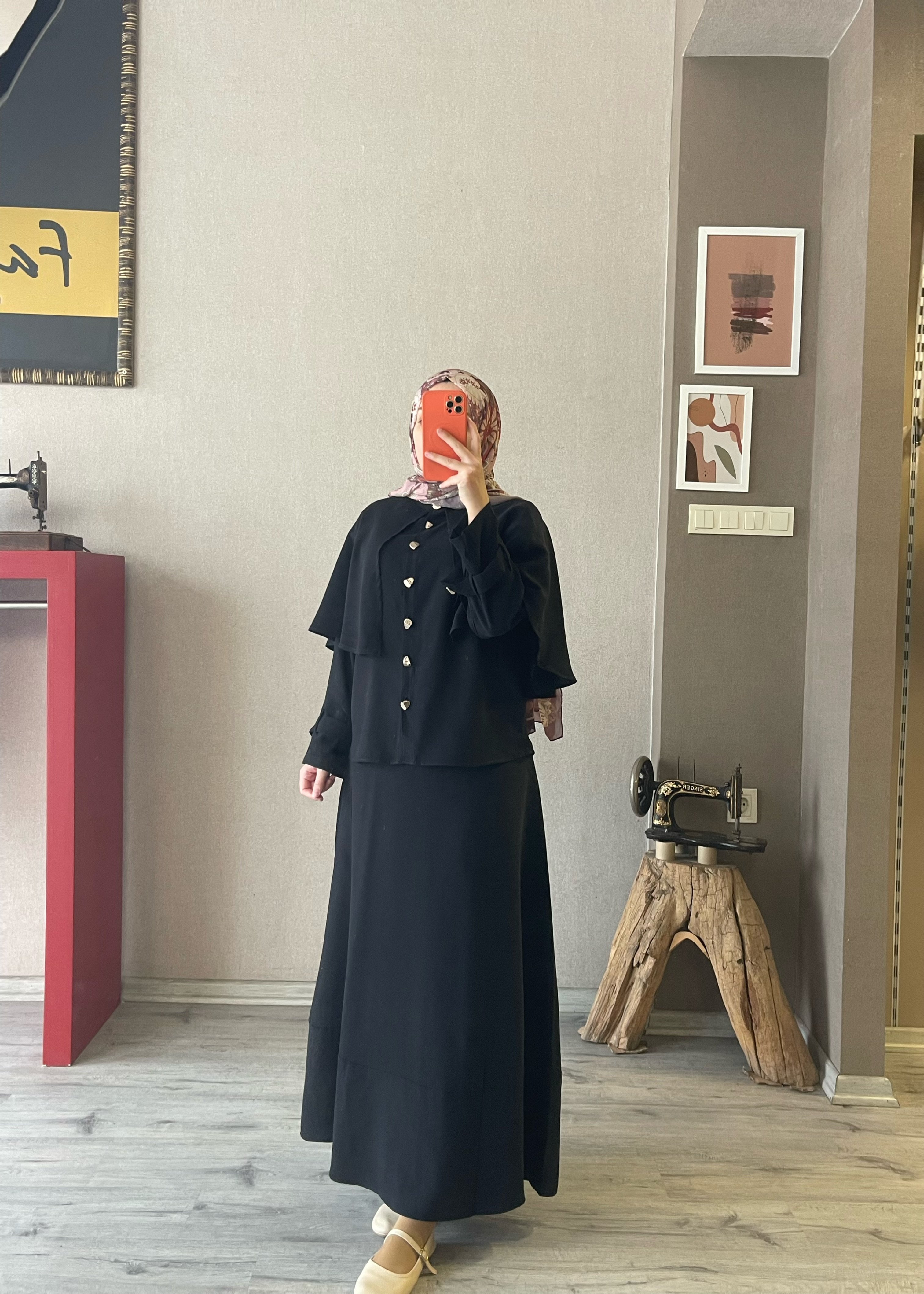 Tasarım siyah etekli takım - 1075