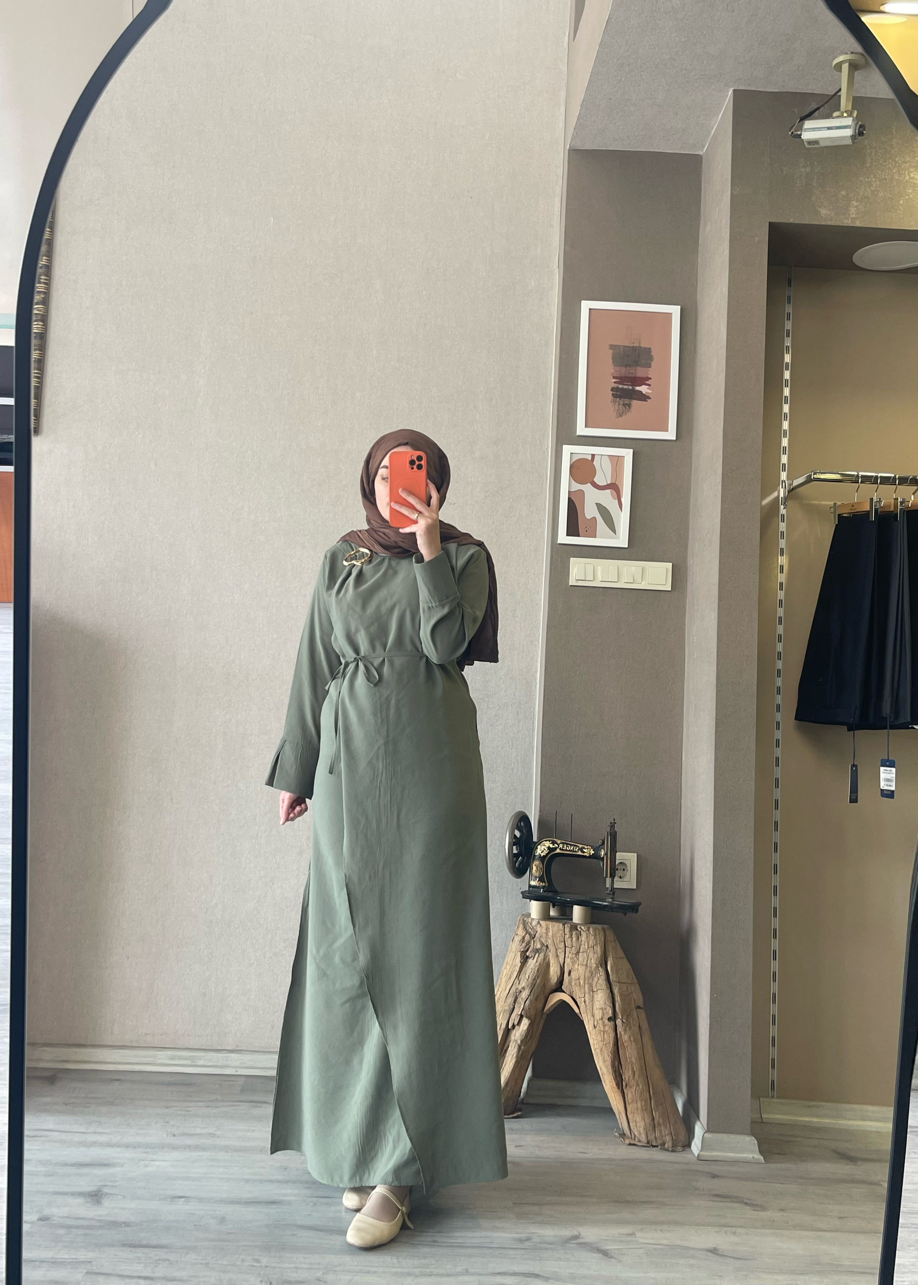 Toka detaylı yeşil elbise - 1081