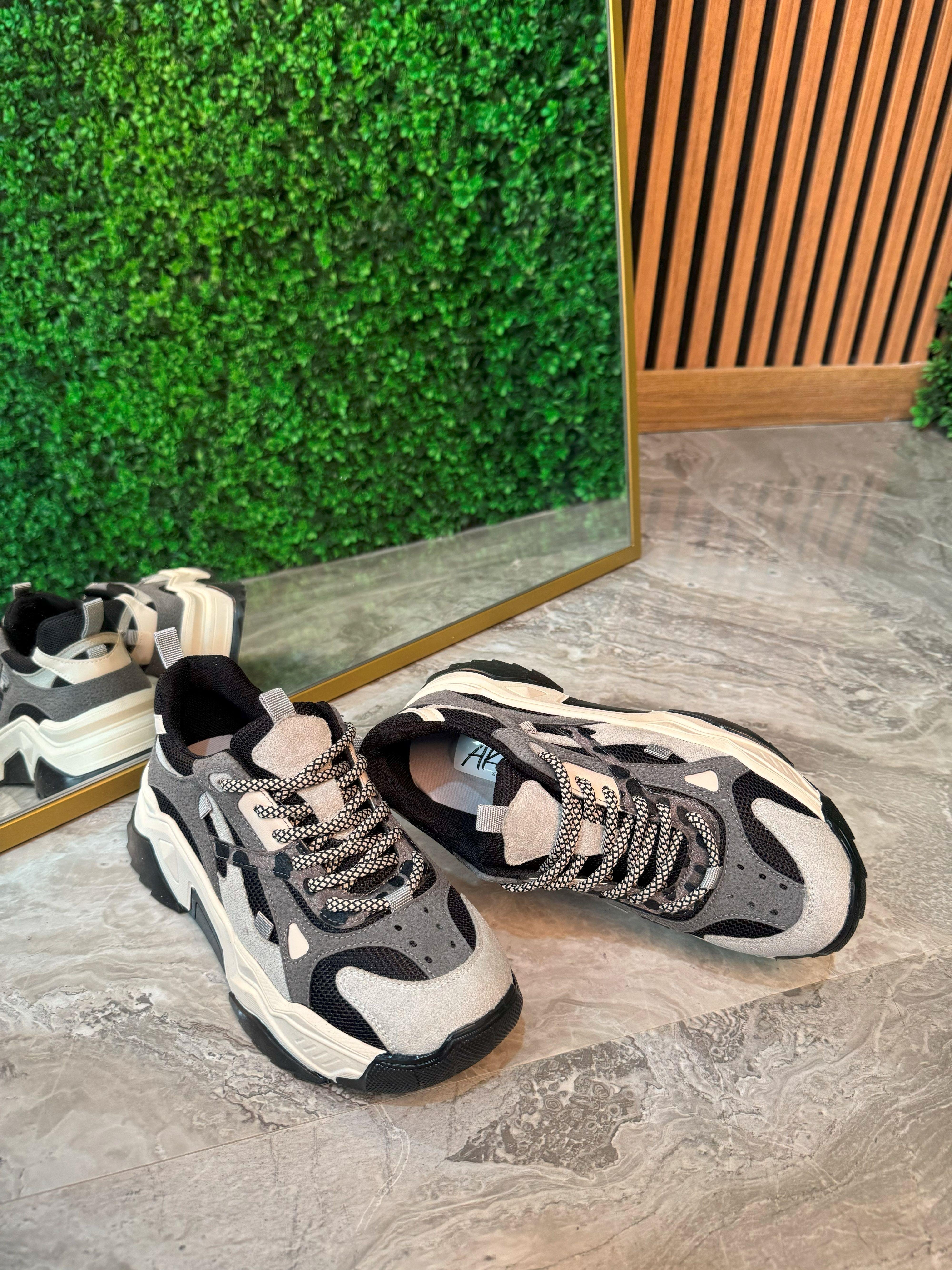 SMRUN BUZ SİYAH SPOR