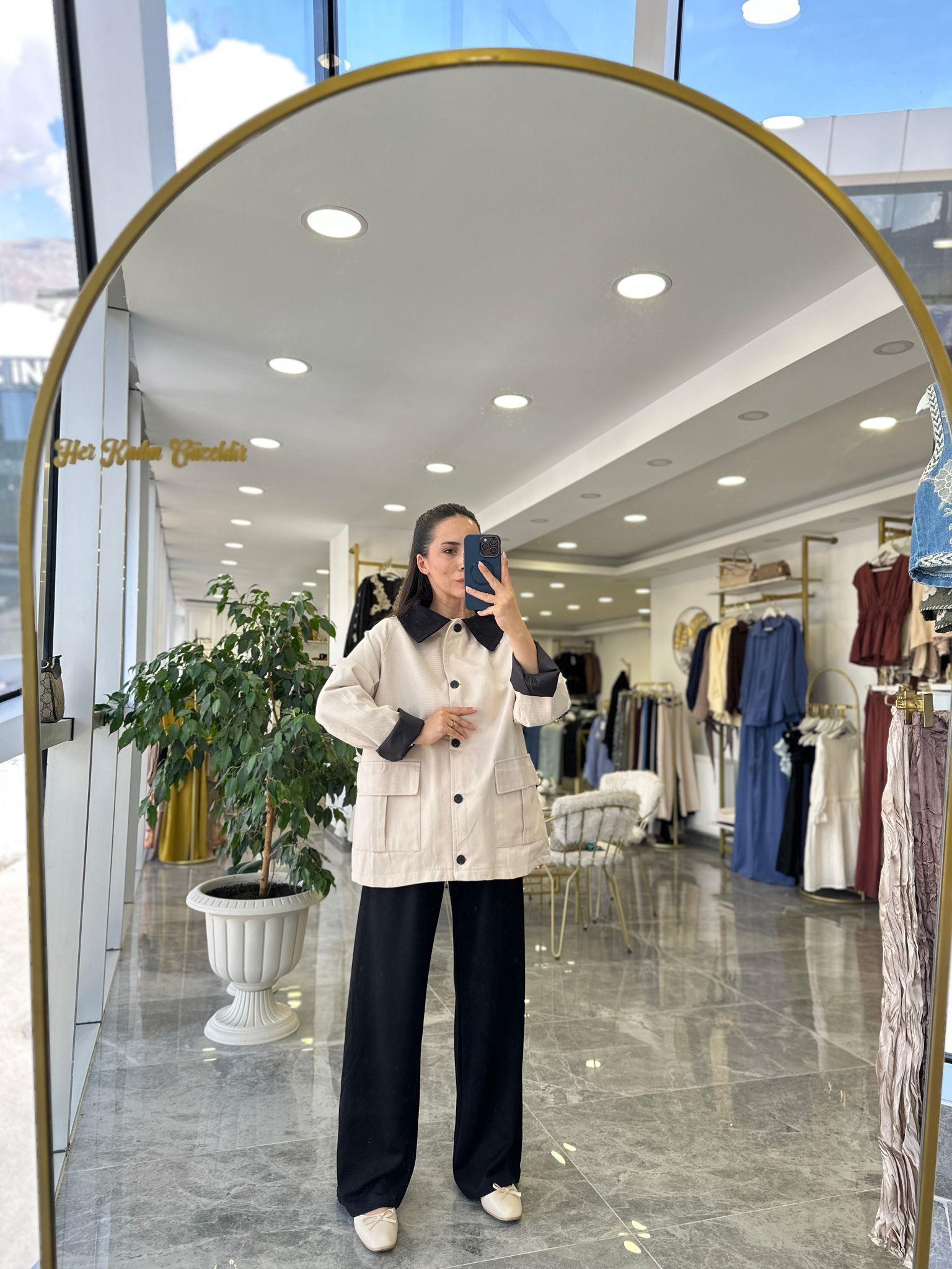 CEKETModa MTYKDTYPRK750Yaka Detaylı Parka