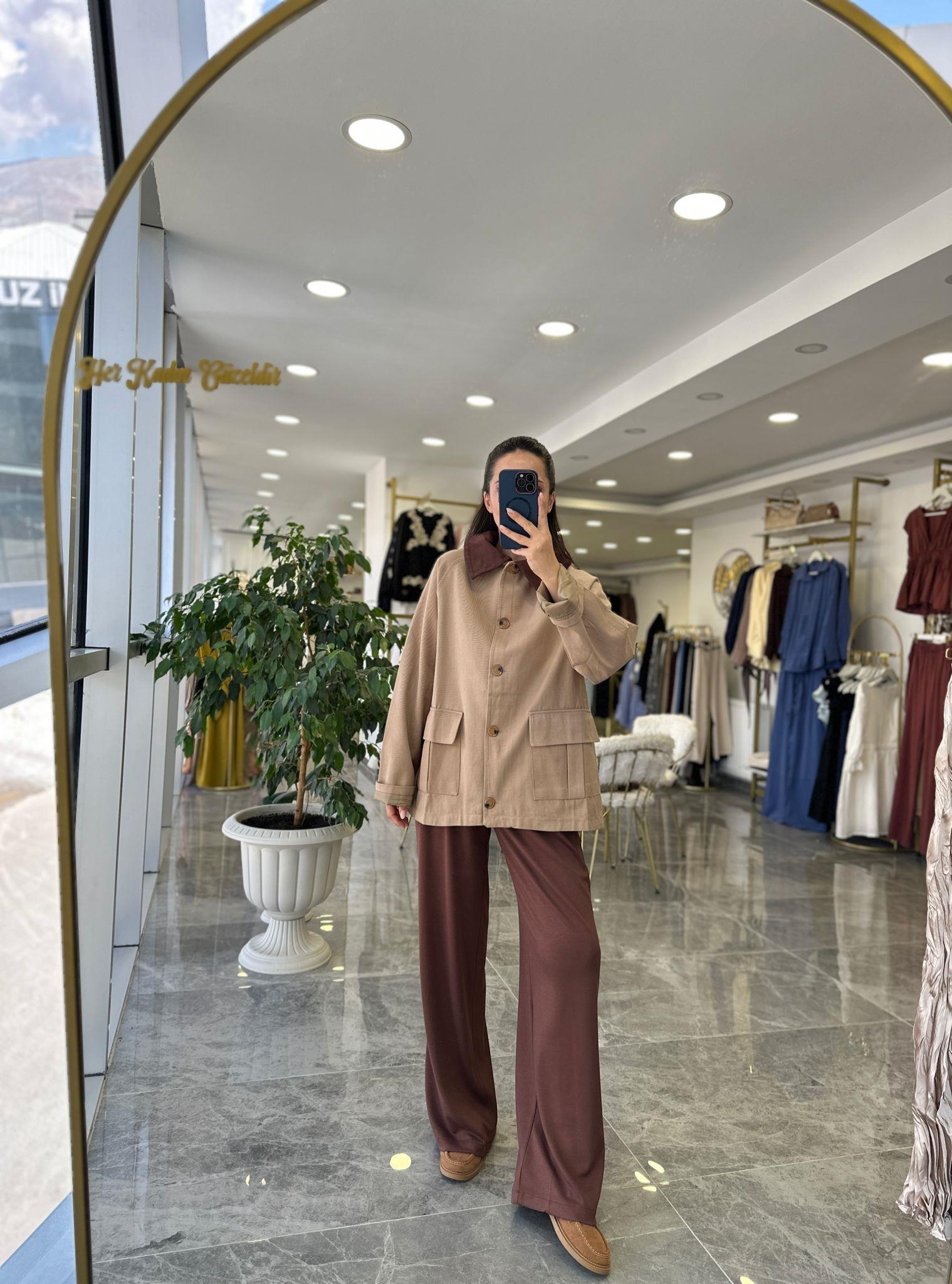 CEKETModa MTYKDTYPRK750Yaka Detaylı Parka