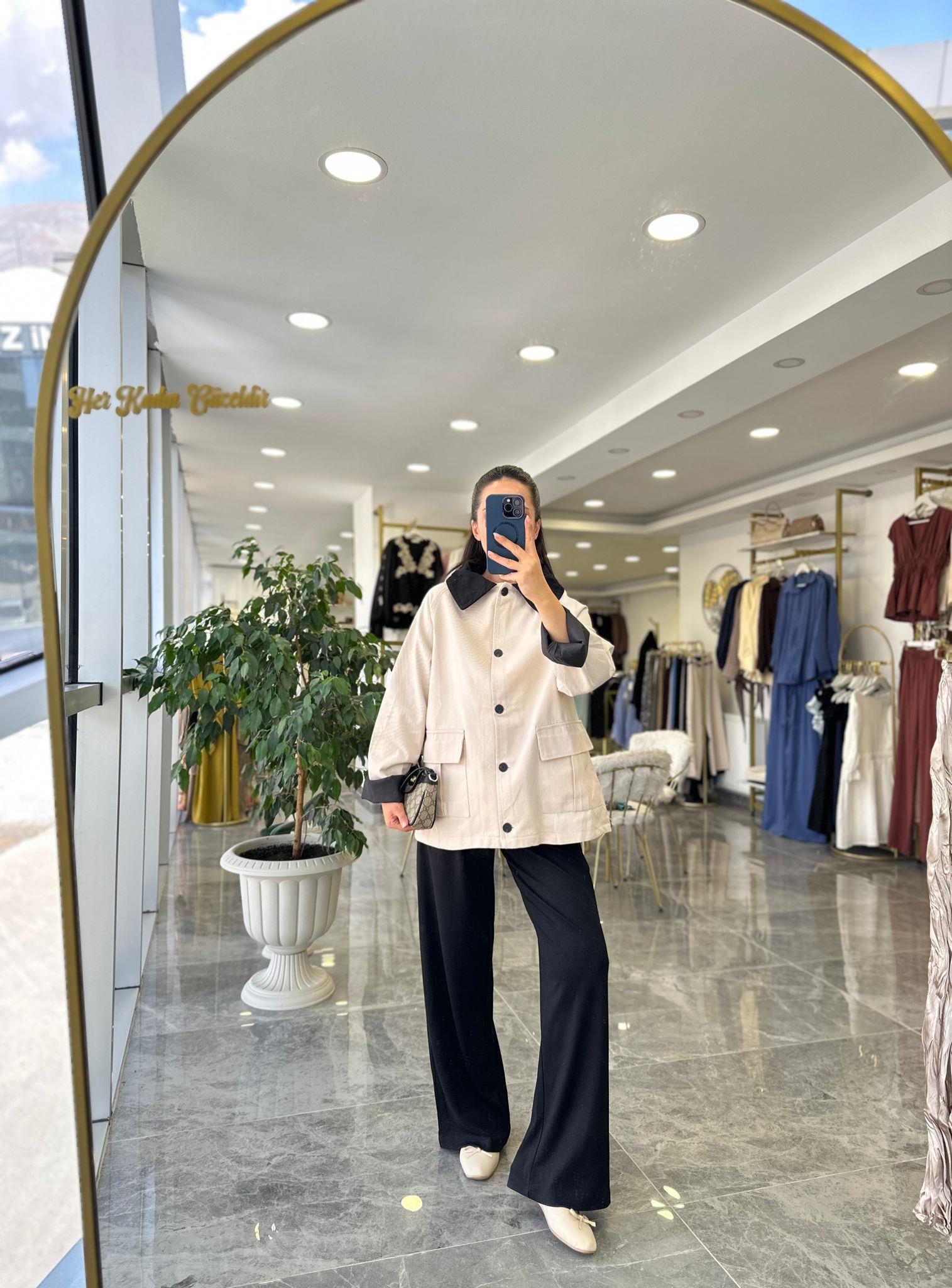 CEKETModa MTYKDTYPRK750Yaka Detaylı Parka