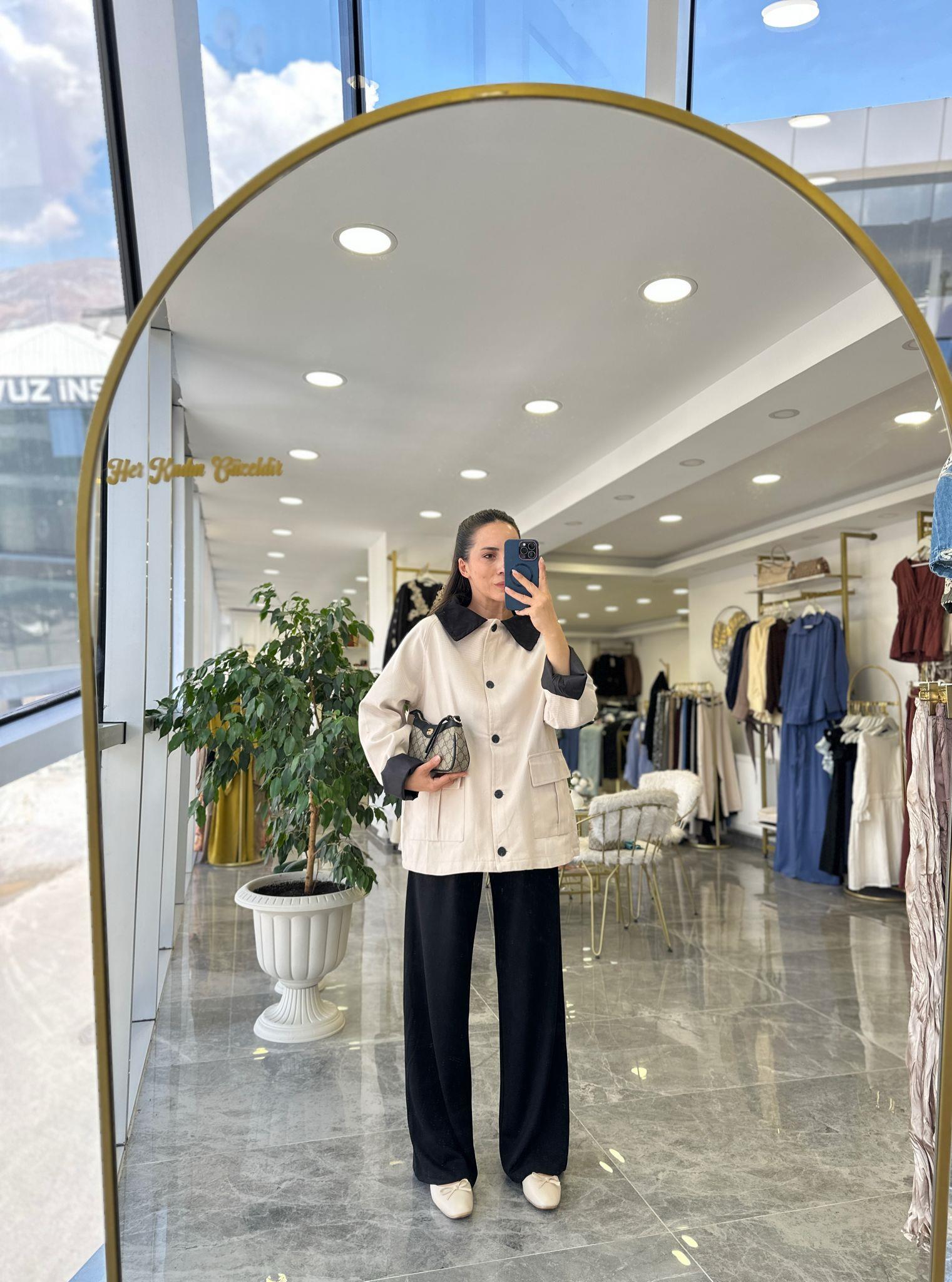 CEKETModa MTYKDTYPRK750Yaka Detaylı Parka