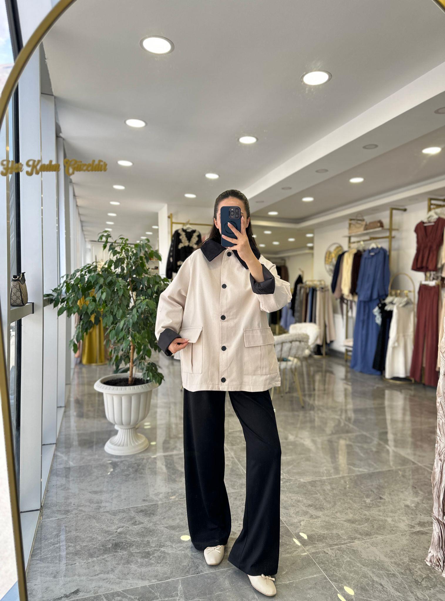 CEKETModa MTYKDTYPRK750Yaka Detaylı Parka