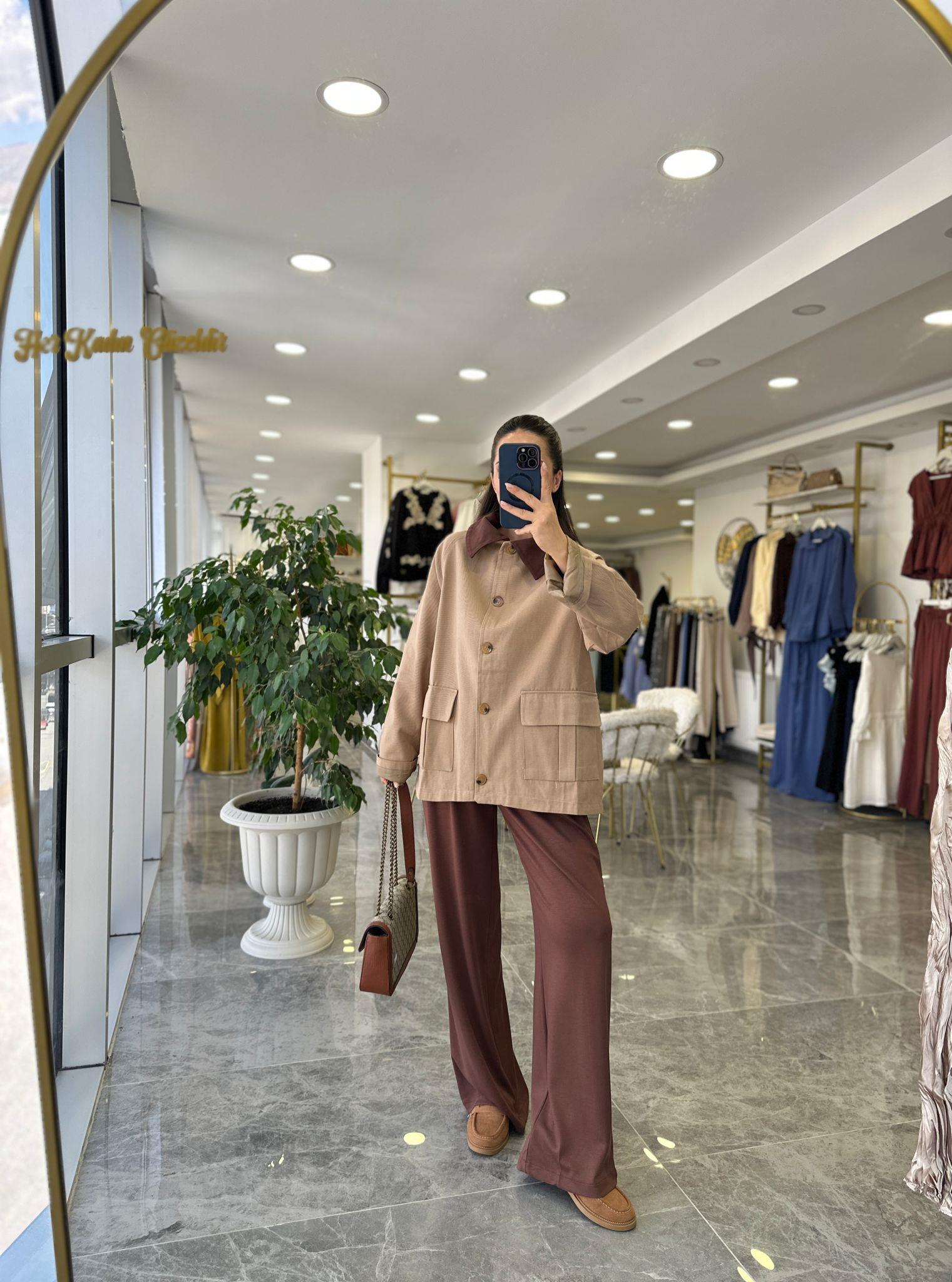 CEKETModa MTYKDTYPRK750Yaka Detaylı Parka