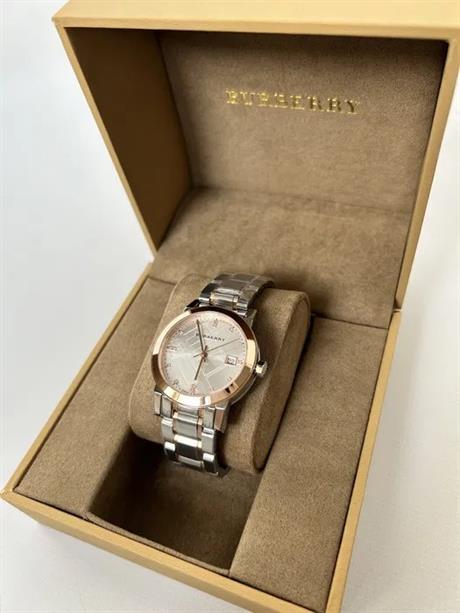 Burberry BU9127 Kadın Kol Saati