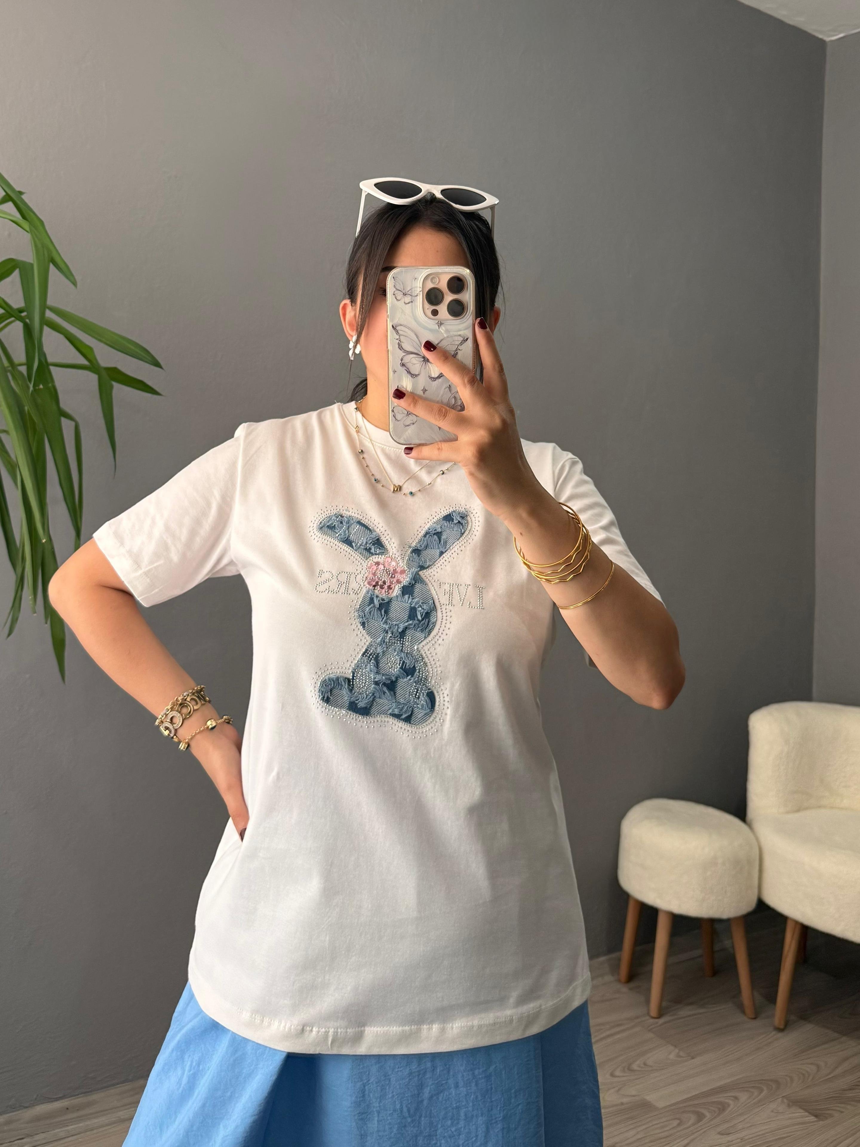 Tavşan Denim Temalı Taşlı Bisiklet Yaka Tshirt - Beyaz