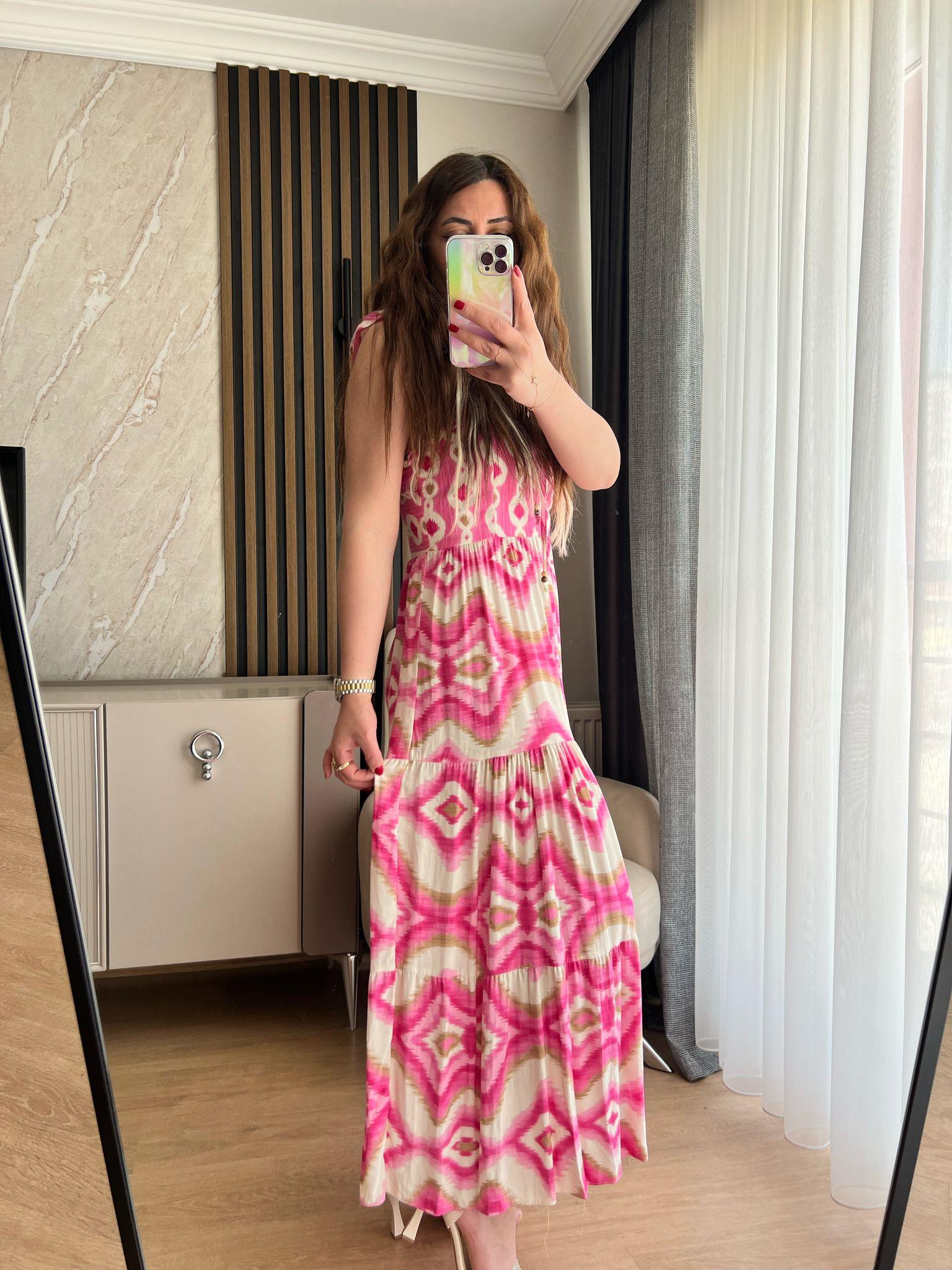 pembe desenli uzun elbise 1075