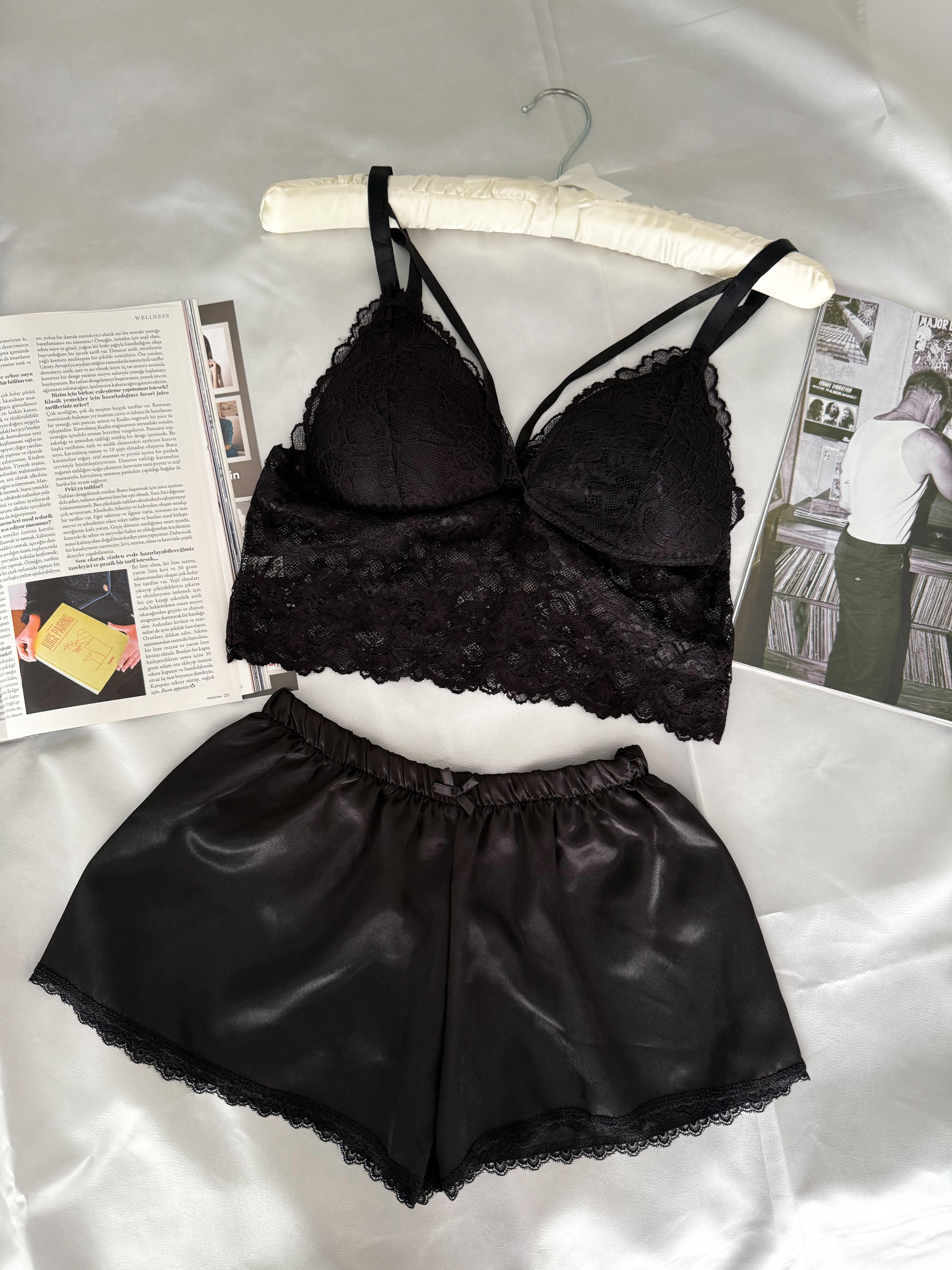 Siyah Saten Şort & Bralet Takım