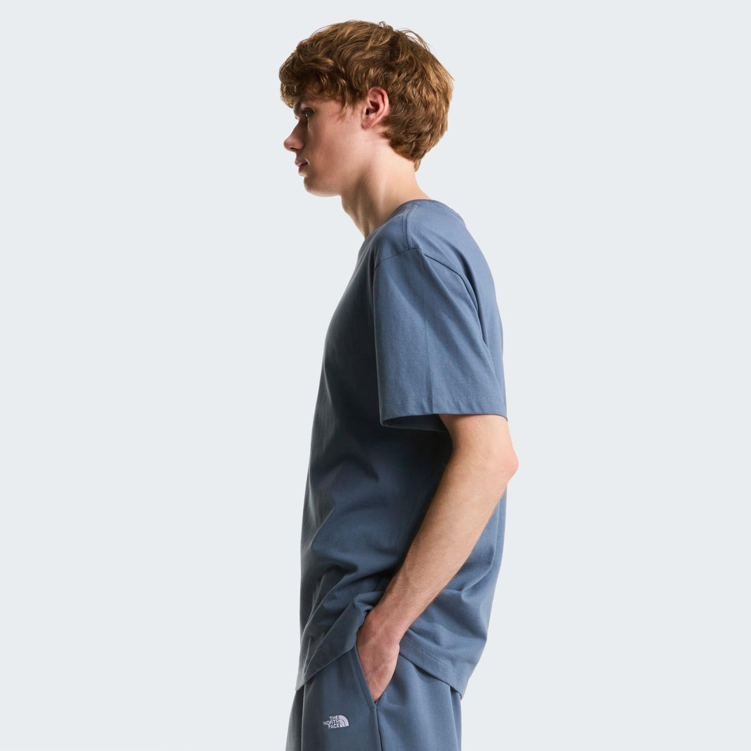The North Face M ESSENTIAL CENTER LOGO RELAXED SHORT SL Erkek Tişört NF0A8GQE0U31