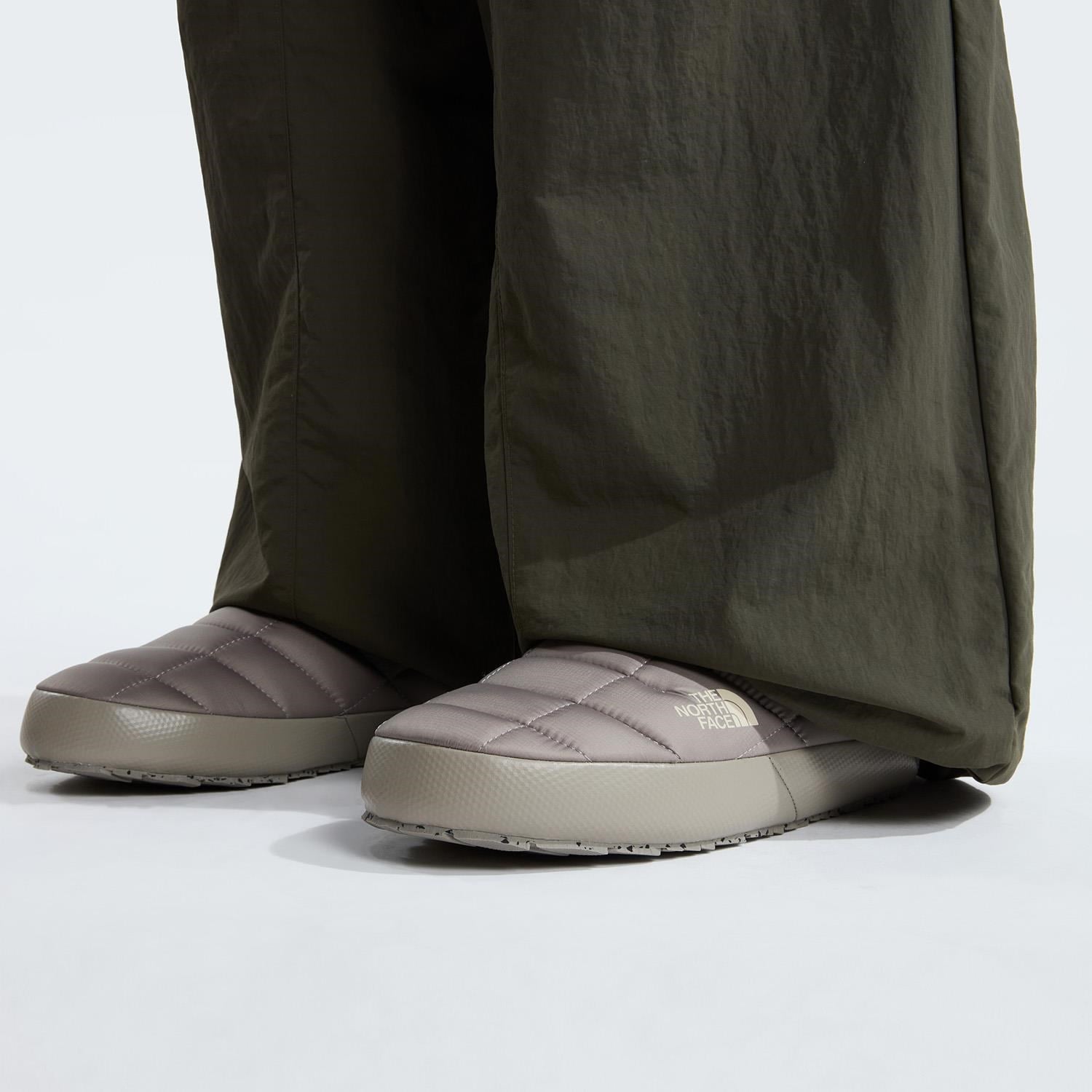 The North Face M THERMOBALL TRACTION MULE V Erkek Ayakkabısı NF0A3UZNBI21
