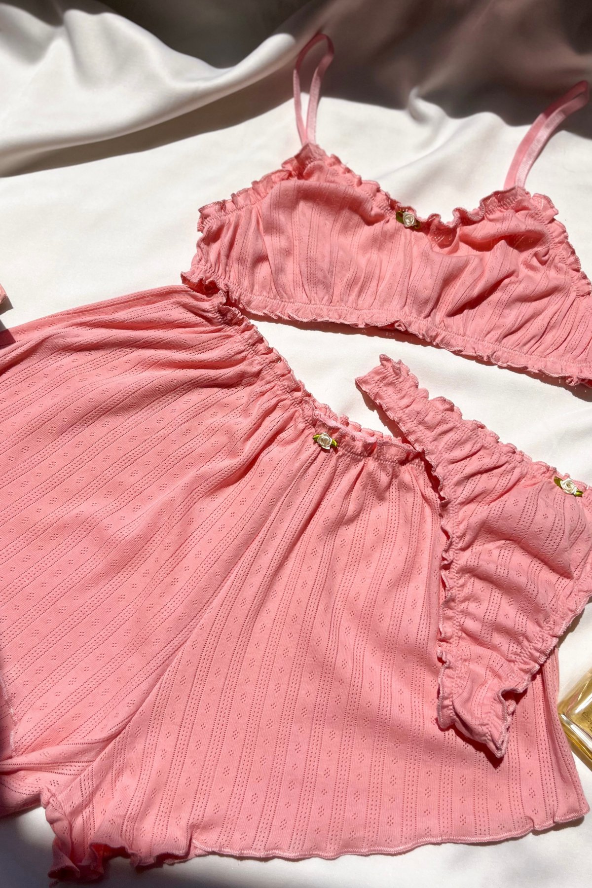 Isadora Blush Pink 3’lü Jakarlı Pamuklu Pijama Takımı — fırfırlı detaylı pembe bralet, şort ve külot seti