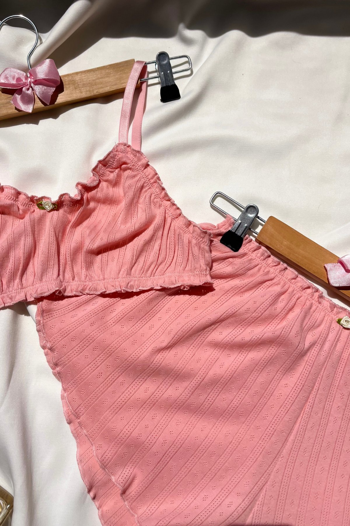 Isadora Blush Pink 3’lü Jakarlı Pamuklu Pijama Takımı — fırfırlı detaylı pembe bralet, şort ve külot seti