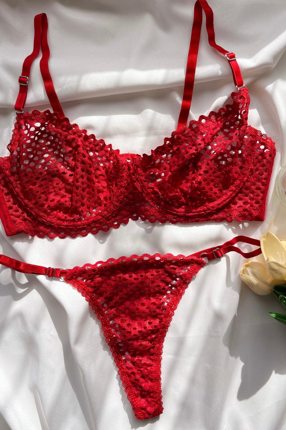  Rubby Kırmızı Dantelli Balenli C Cup Bra Takımı