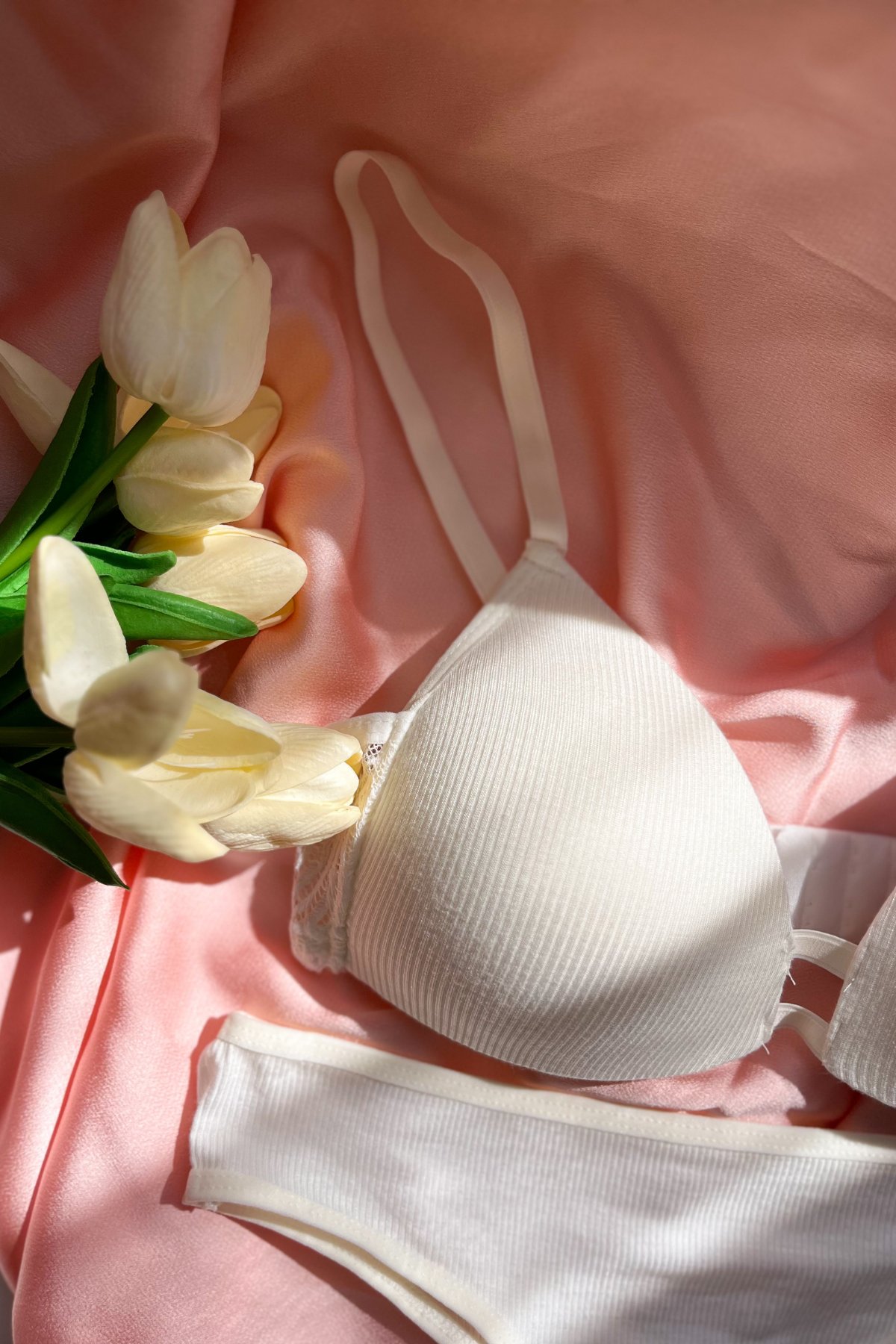 Elodie de Lys Koleksiyonu – Dantel Detaylı Beyaz Bralet & Külot Seti 