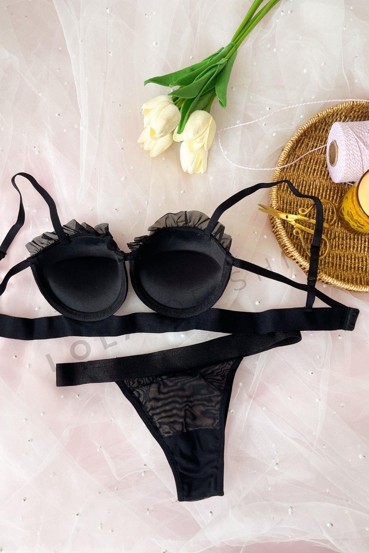 Grace O'Malley Koleksiyonu Siyah Dantel Detaylı Bralet ve Külot Seti 