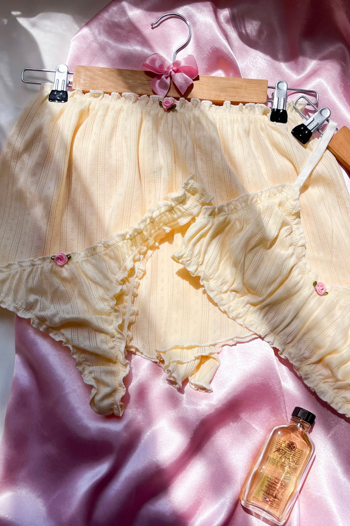 Isadora Butter Cream 3’lü Jakarlı Pamuklu Pijama Takımı — pudra fırfırlı bralet, şort ve tanga külotlu set