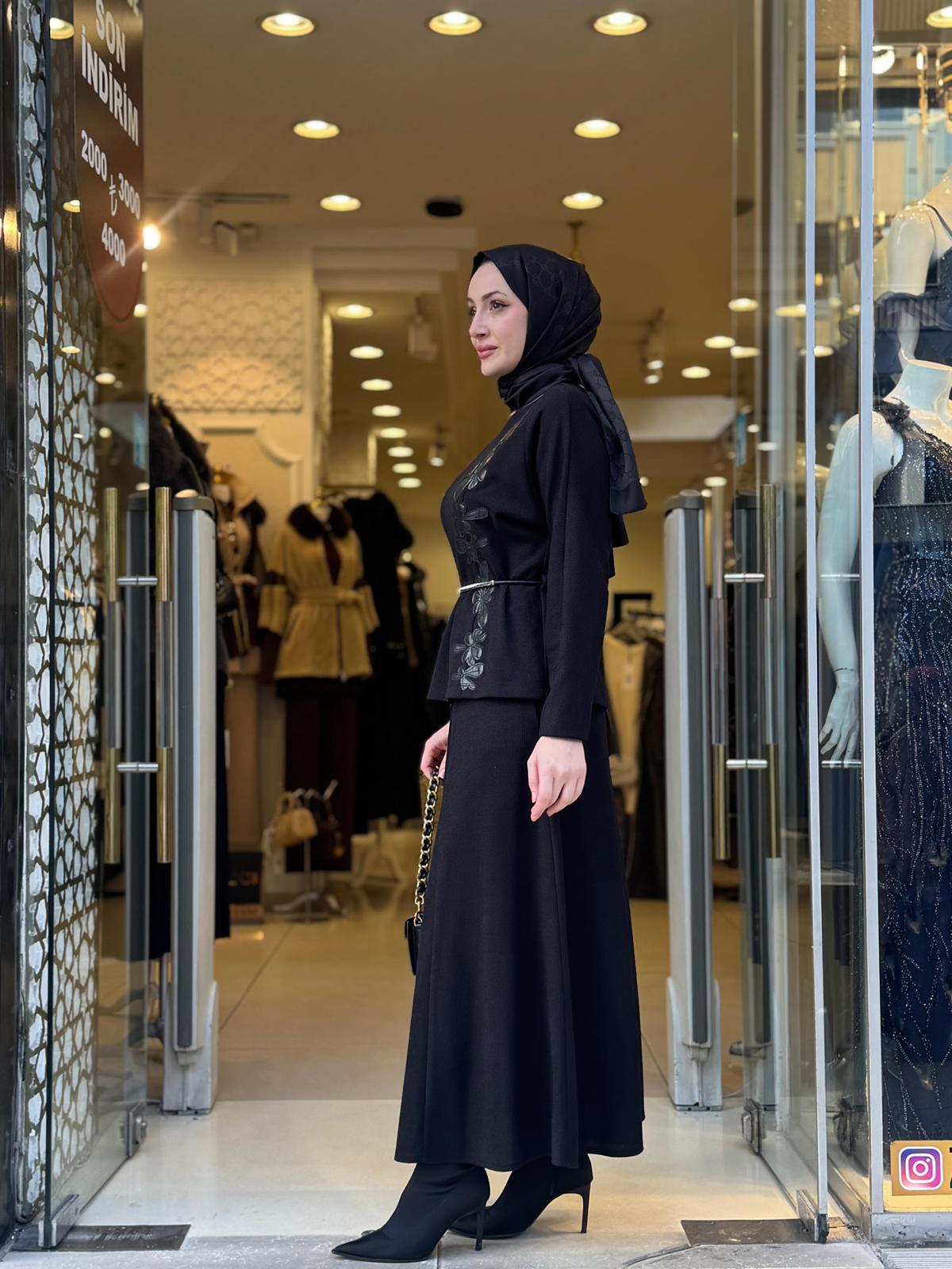 DERİ DETAYLI ETEKLİ TAKIM