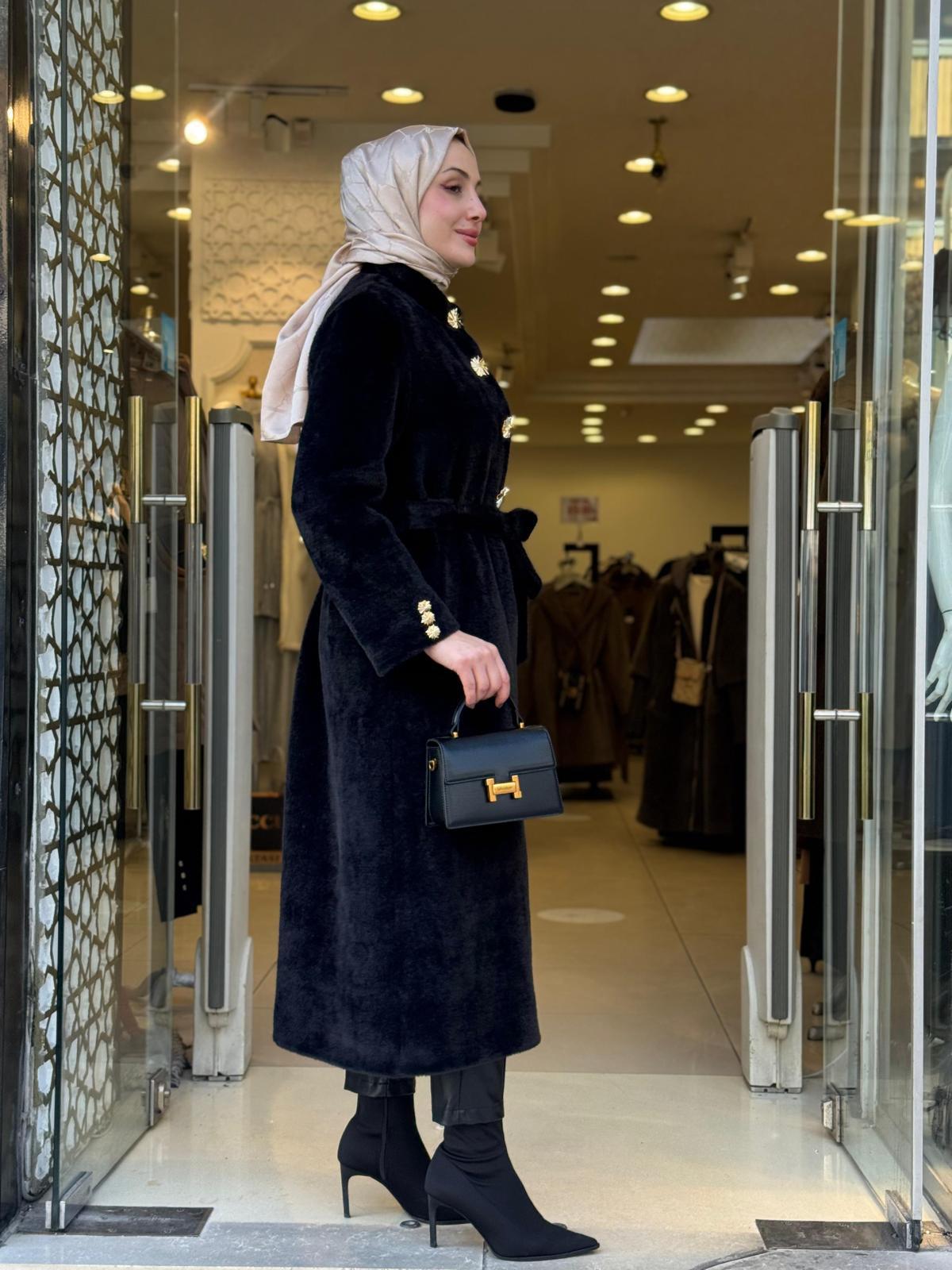 HAKİM YAKA TRİKO DETAYLI ANGORA KABAN