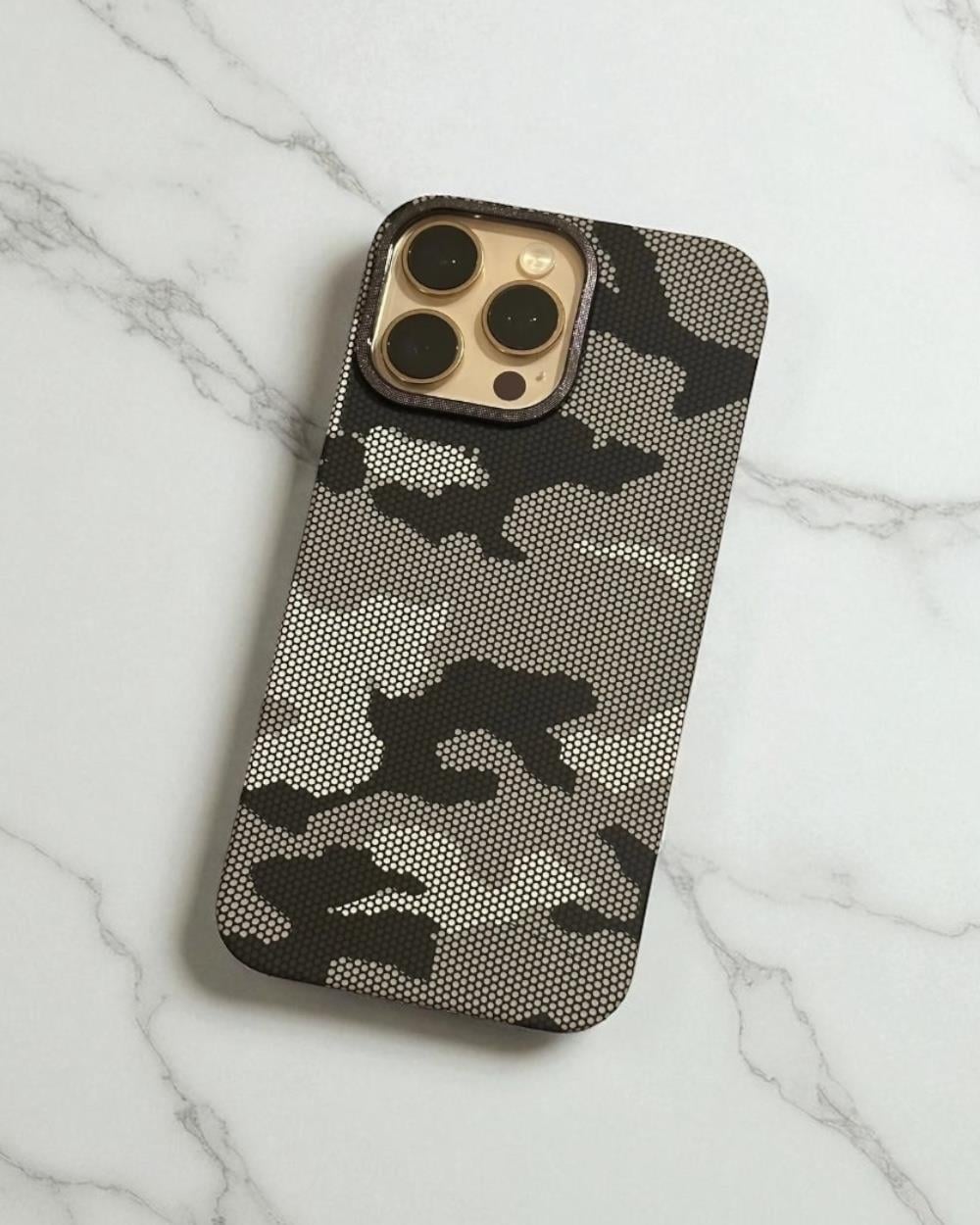  Iphone Uyumlu Lens Hediyeli İnce Karbonfiber Magsafe Destekli Kılıf