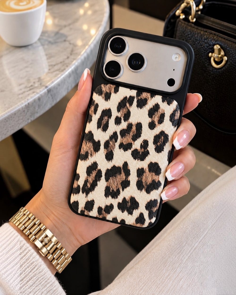Telefon KılıfıIphone Uyumlu Yumuşak Puf Deri Dokulu Leopar Desenli Kılıf