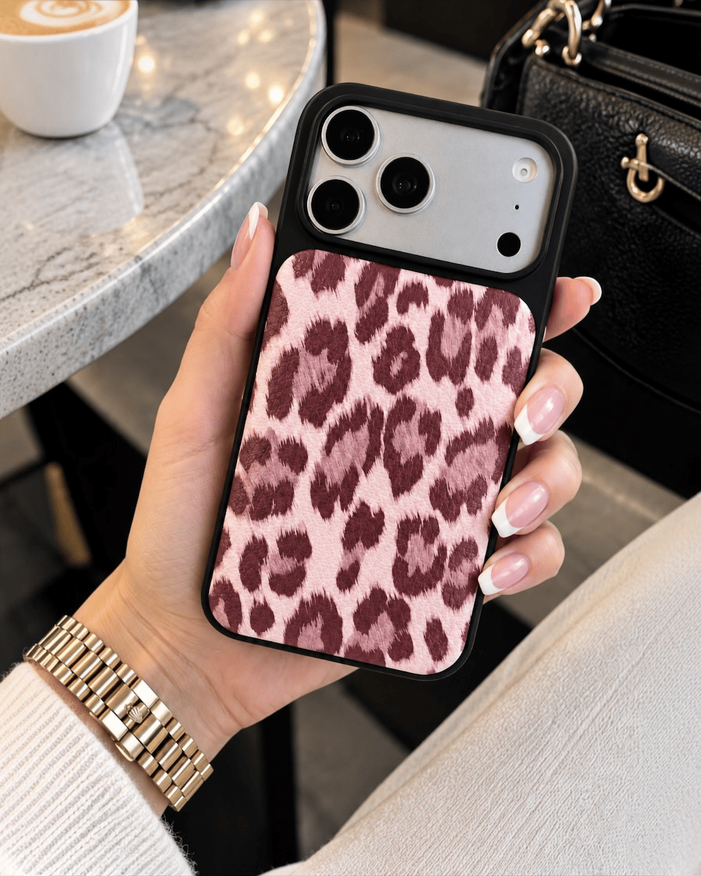 Telefon KılıfıIphone Uyumlu Yumuşak Puf Deri Dokulu Leopar Desenli Kılıf