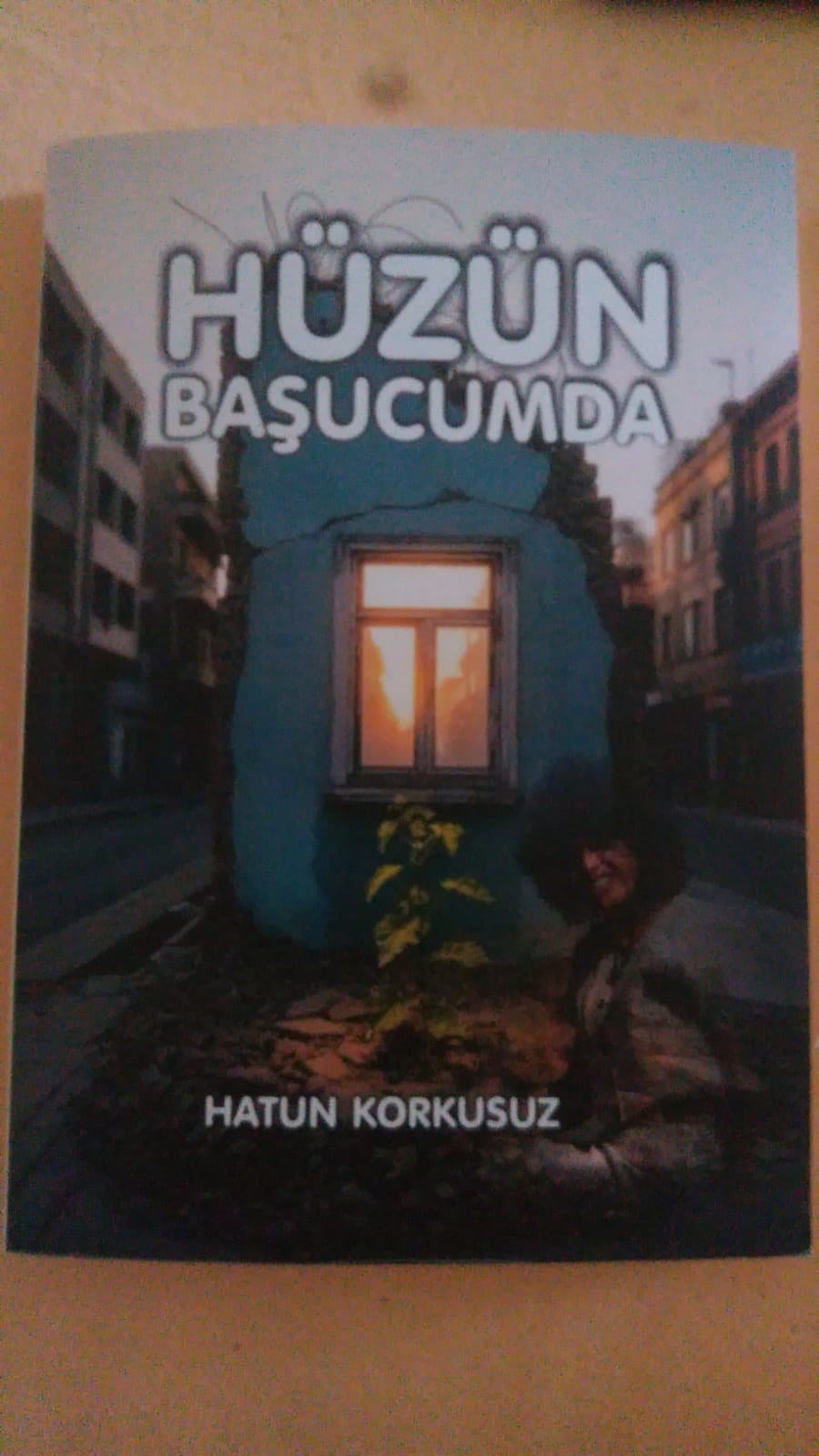 Hüzün Başucumda