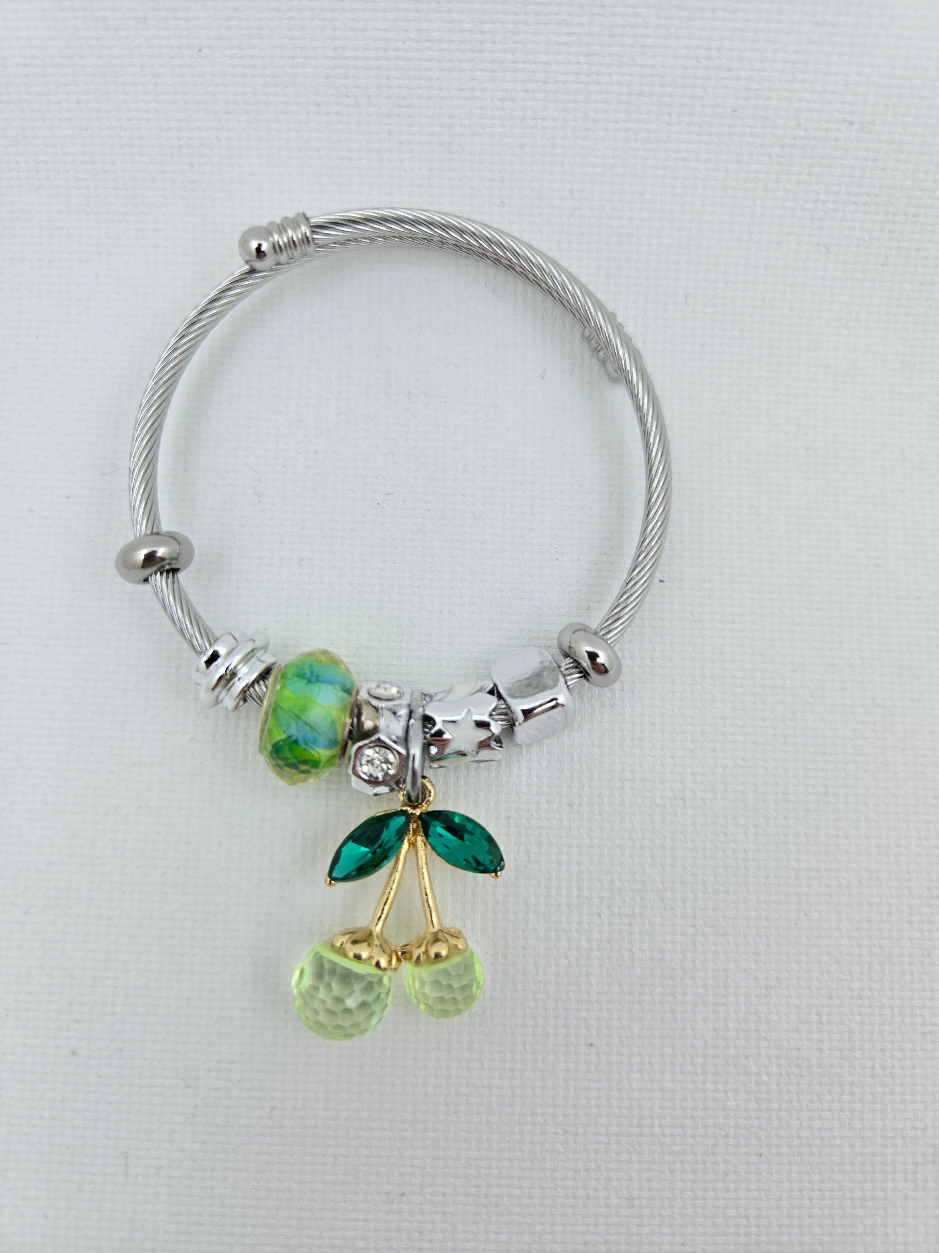 Pandora Model Yeşil Renkli Bileklik