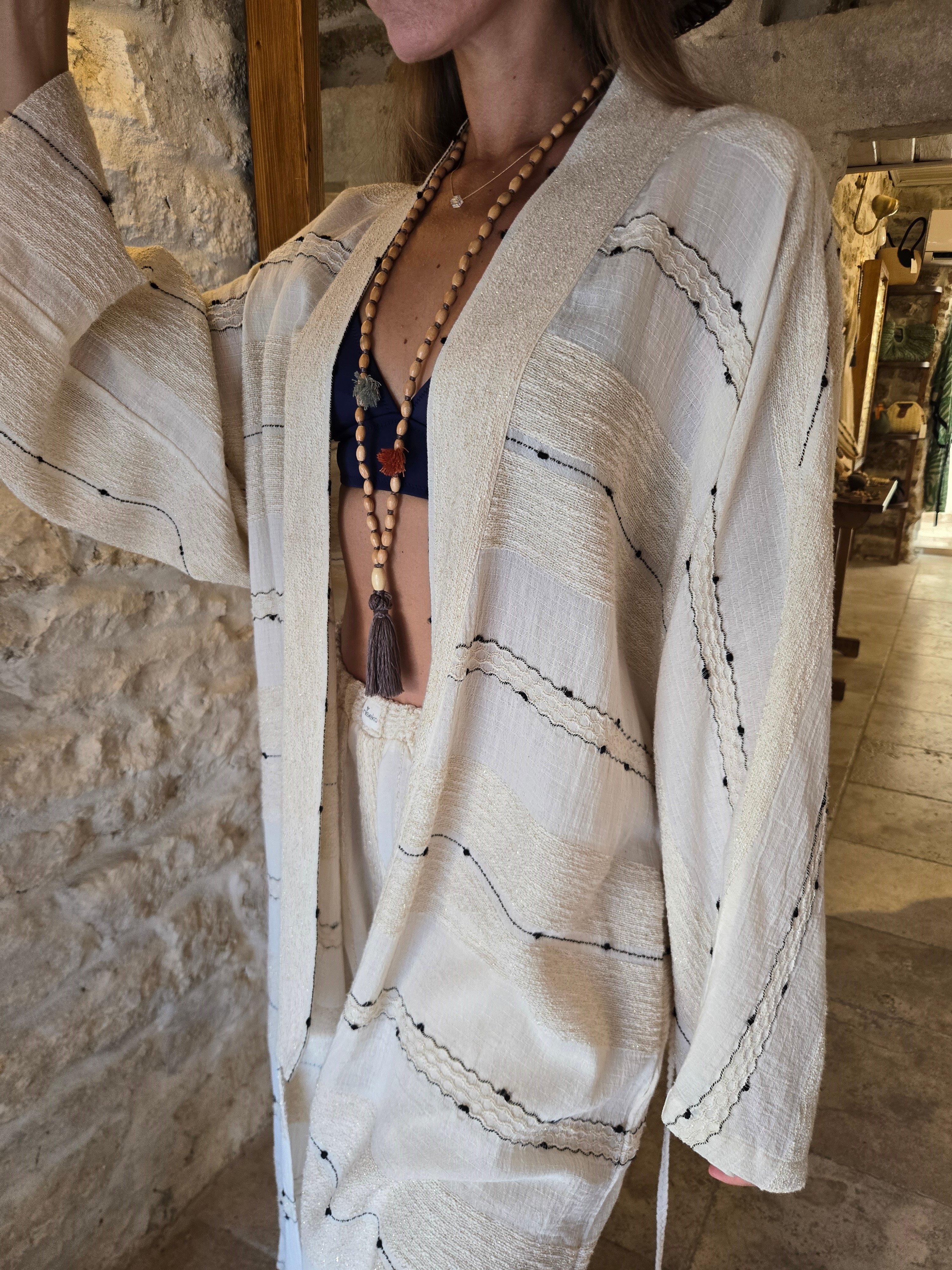 Siyah Çizgi Detaylı Uzun Kimono