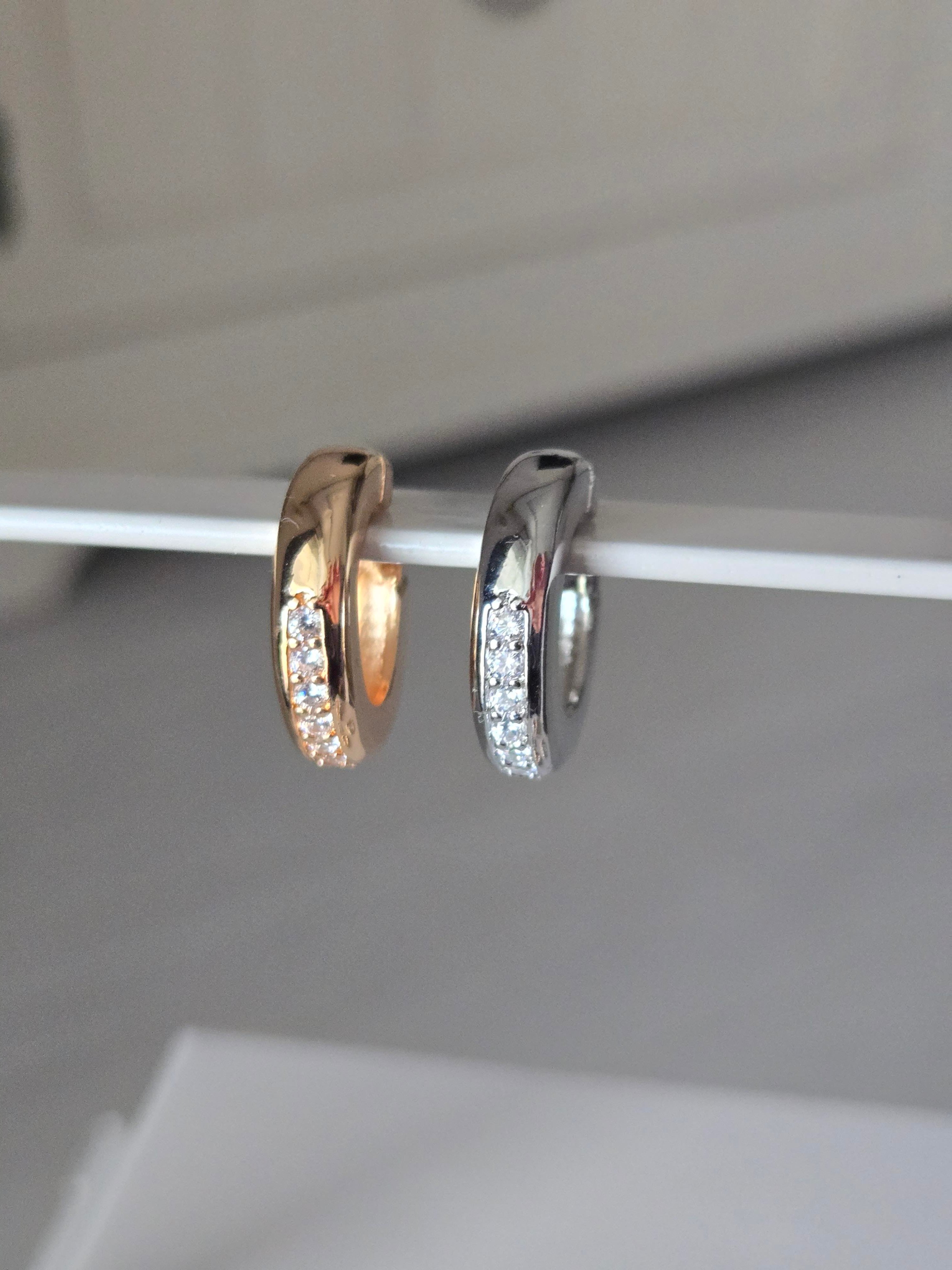 Taşlı Kalın Earcuff Küpe
