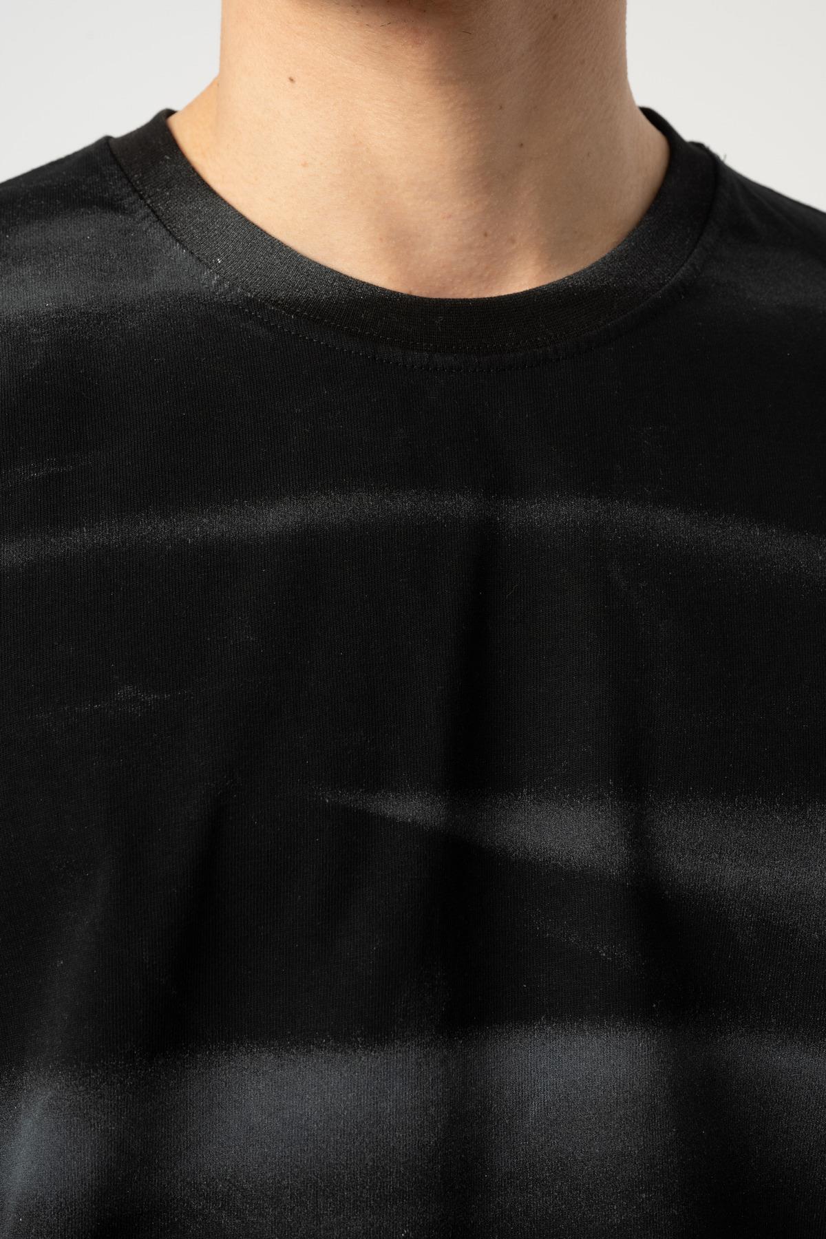 Bisiklet Yaka Yatay Fırça Desenli Tshirt Şort Takım Siyah