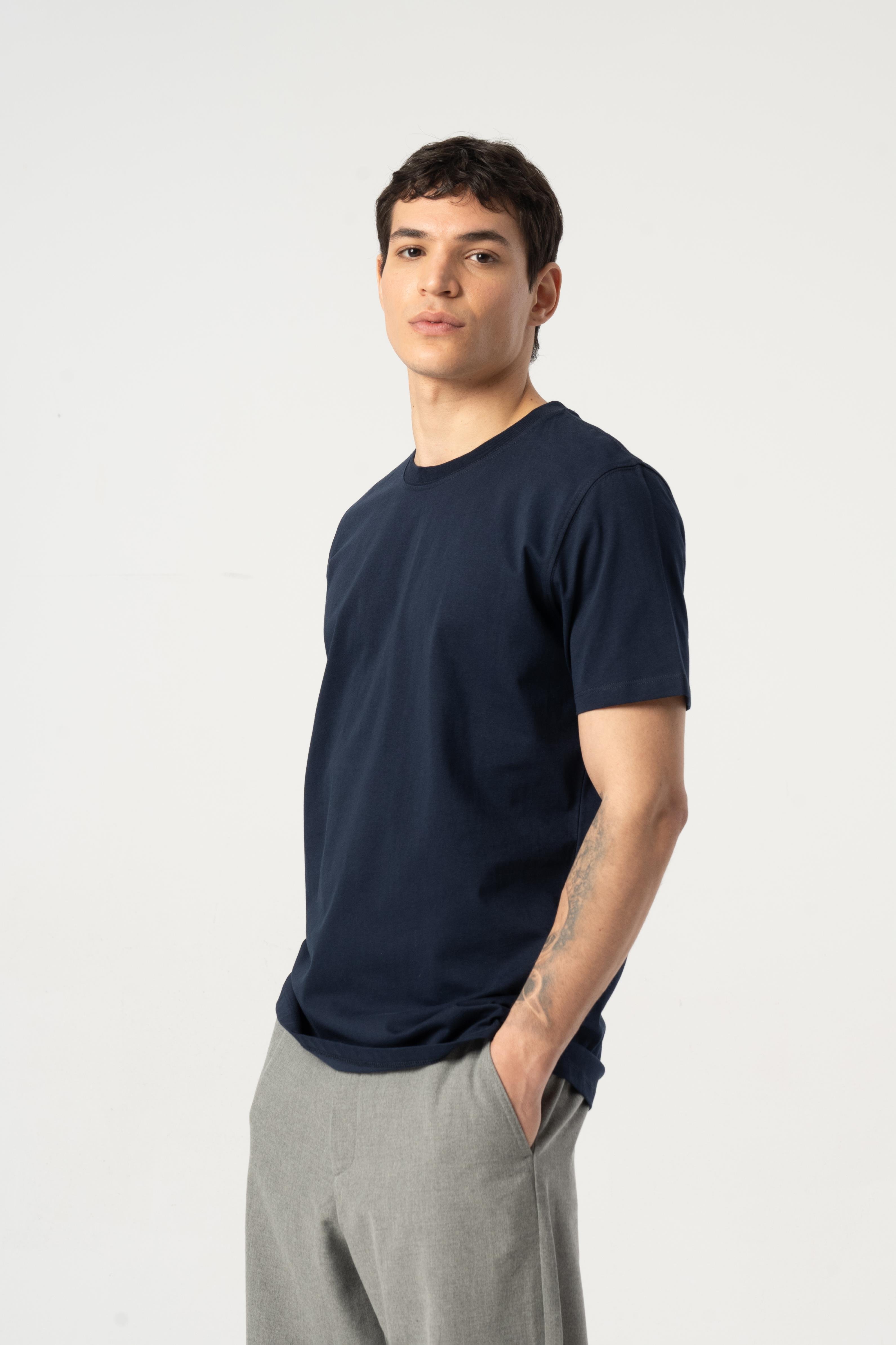 Erkek  %100 Pamuk Normal Kesim Bisiklet Yaka Kısa Kollu Tişört Lacivert