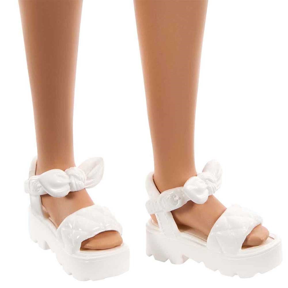 BarbieBarbie Fashionistas Parti Bebeği