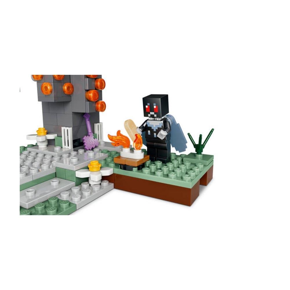 LegoLEGO Minecraft Solgun Bahçe 243 Parça