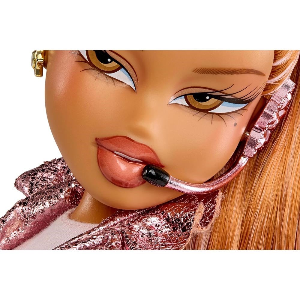 AdoreAdore Bratz Pop Starz Yasmin Bebek