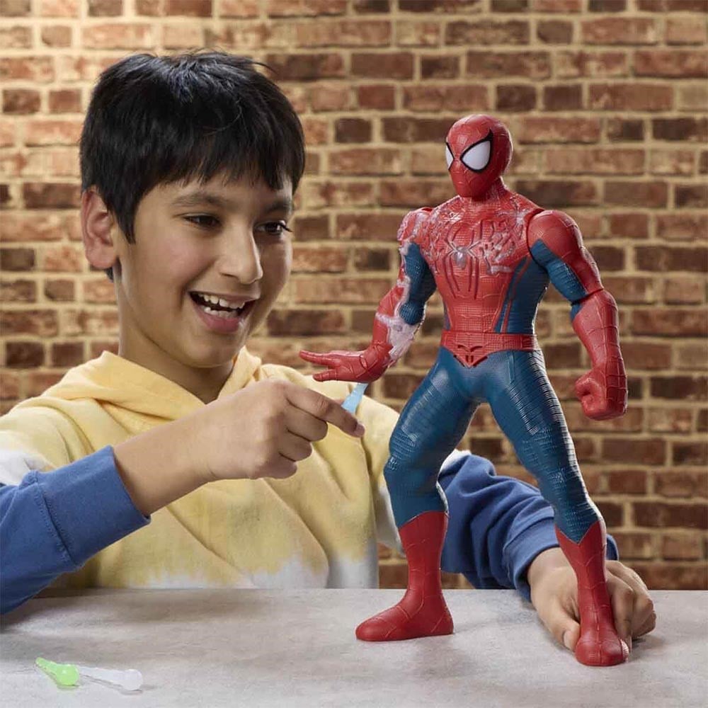 HasbroHasbro Sesli ve Işıklı Brand New Day Spider-Man Aksiyon Figürü