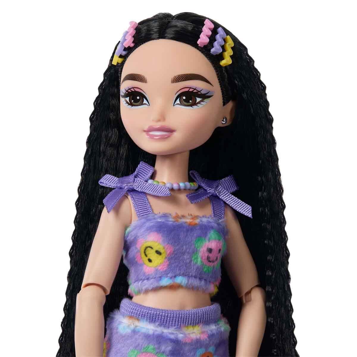 BarbieBarbie Dream Besties Paten Partisi Renee Bebek ve Aksesuarları